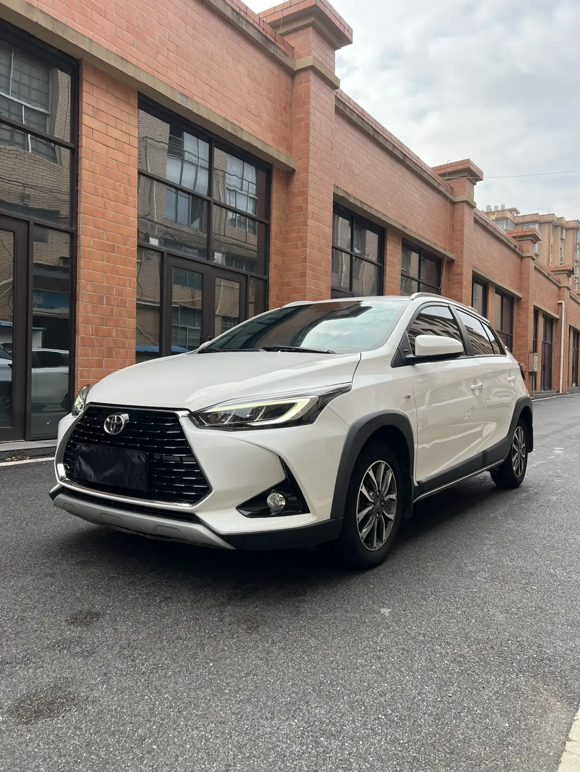 Toyota Yaris L  из Китая