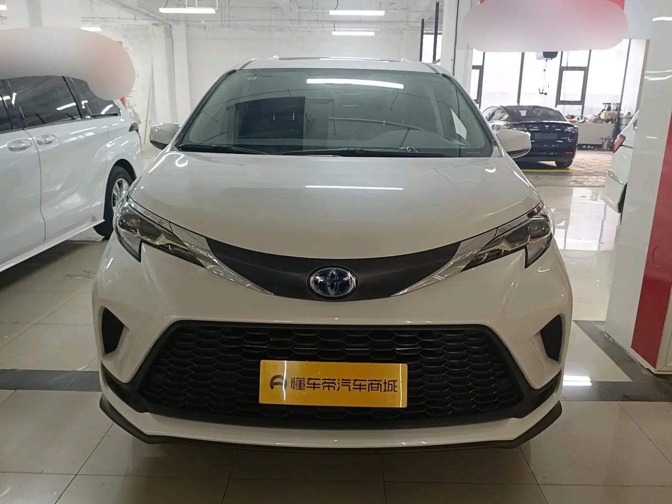 Toyota Granvia  из Китая