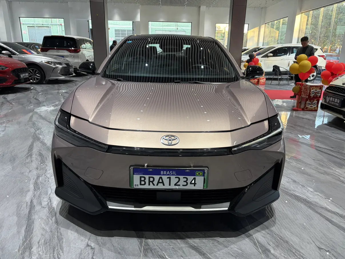 Toyota bZ3  из Китая