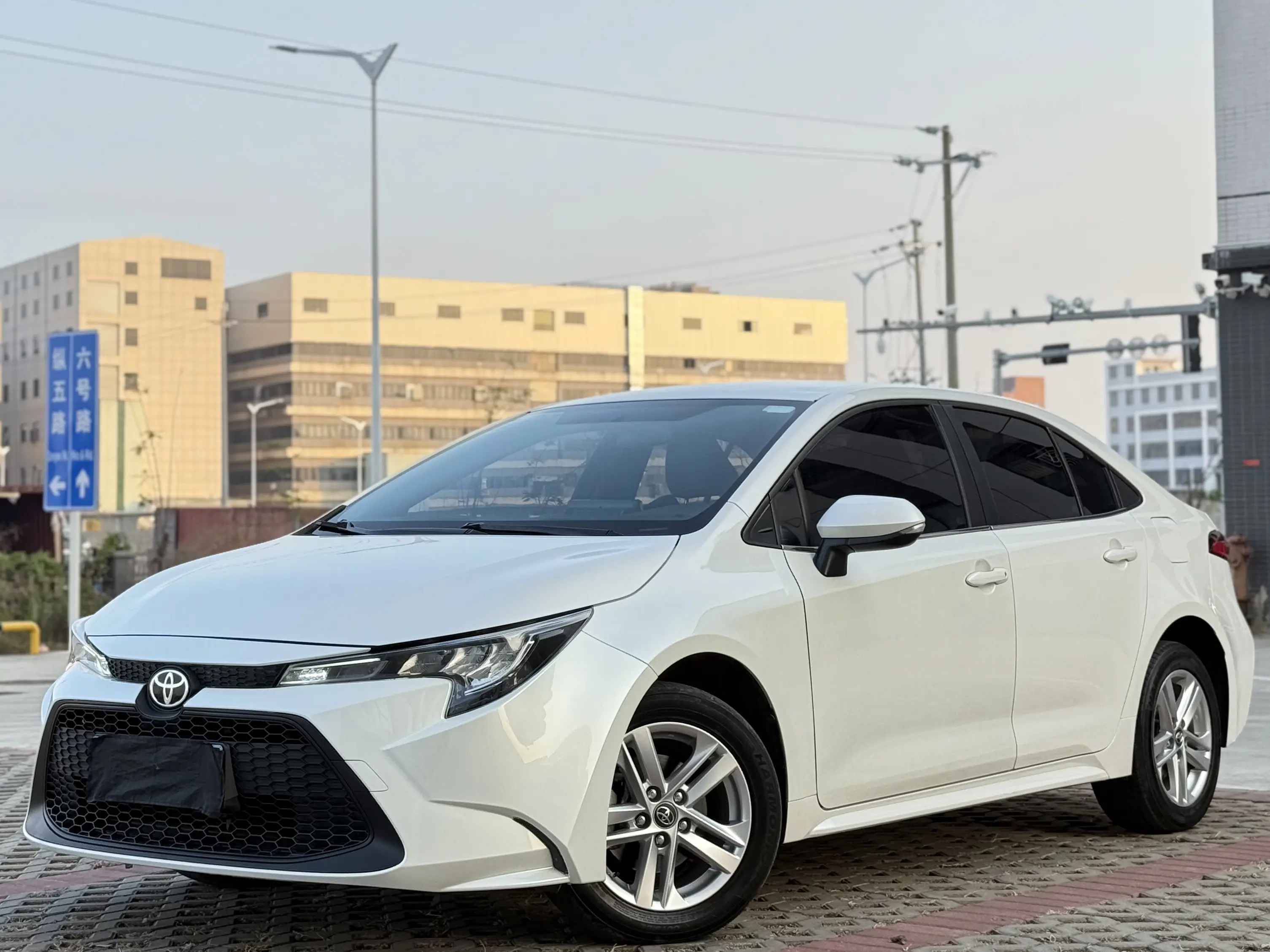 Toyota Levin (Lei Ling)  из Китая