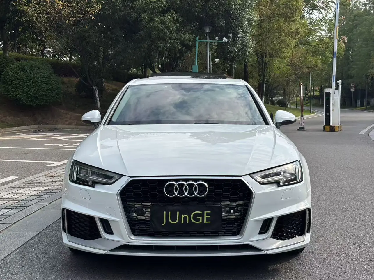 Audi A4L  из Китая