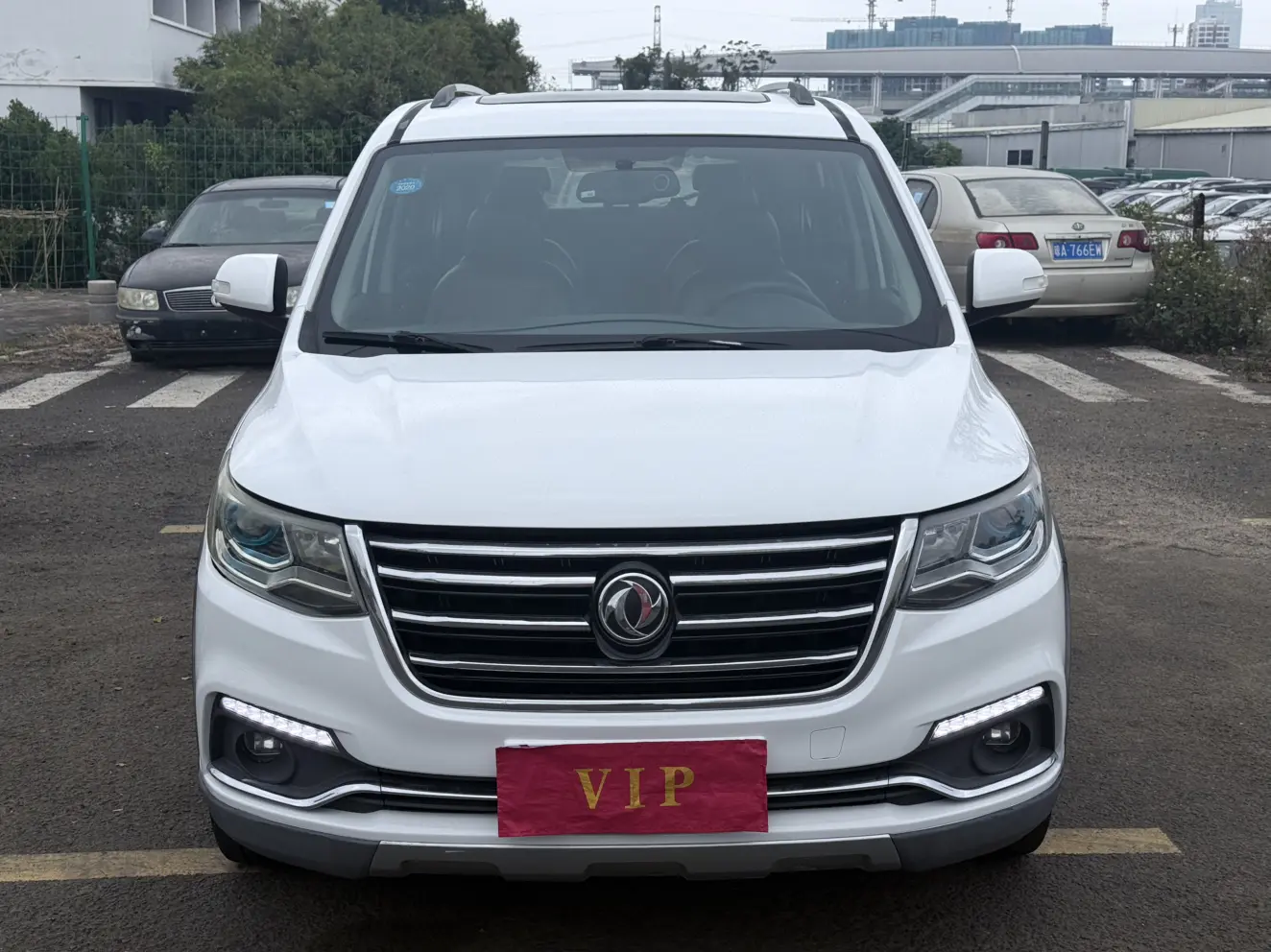 Forthing Fengxing SX6  из Китая