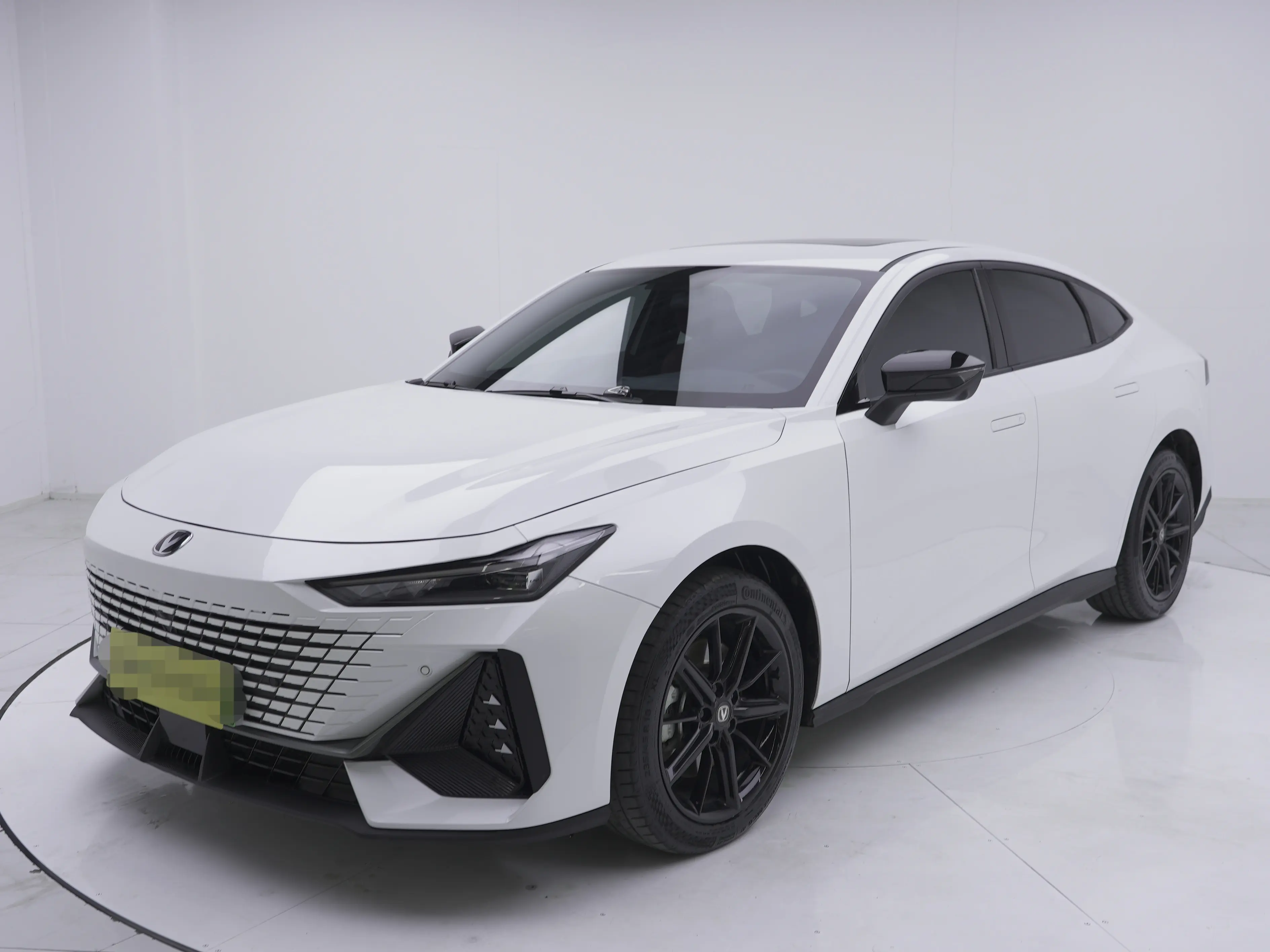 Changan UNI-V  из Китая