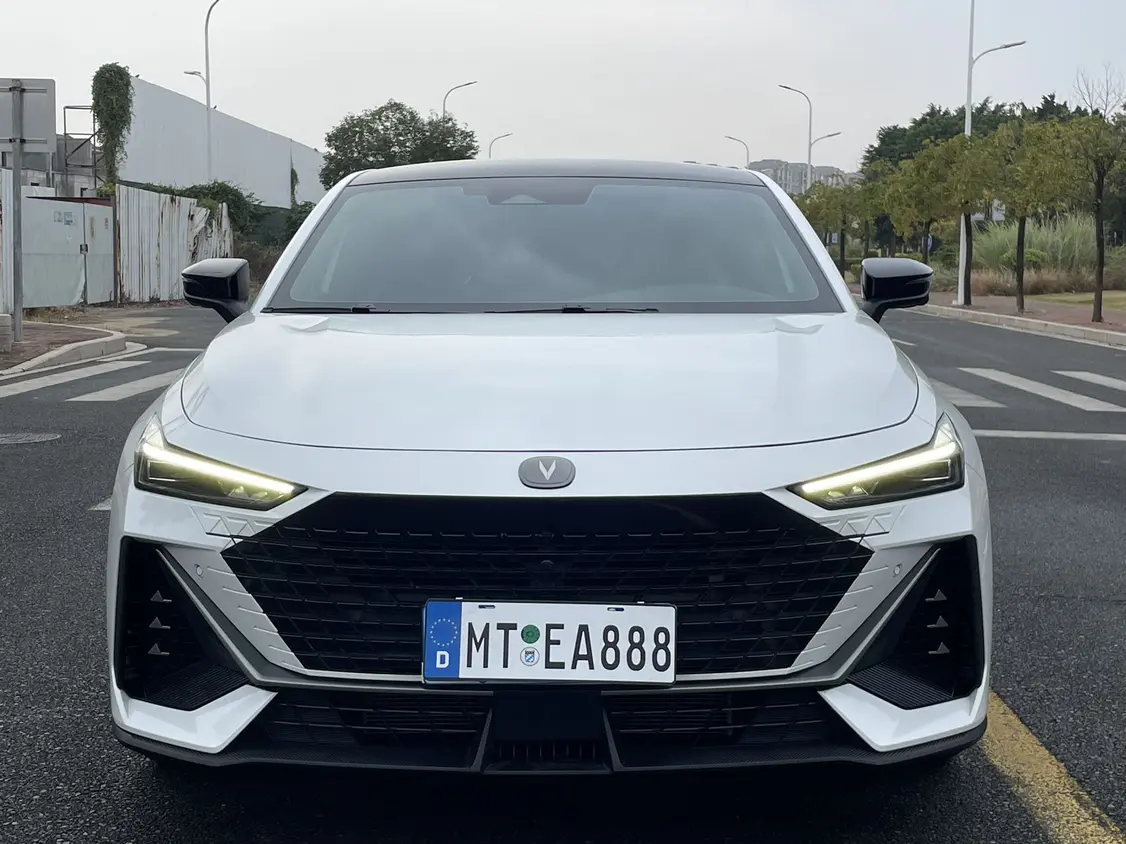 Changan UNI-V  из Китая