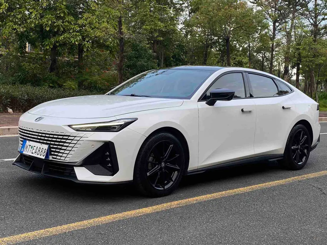 Changan UNI-V  из Китая