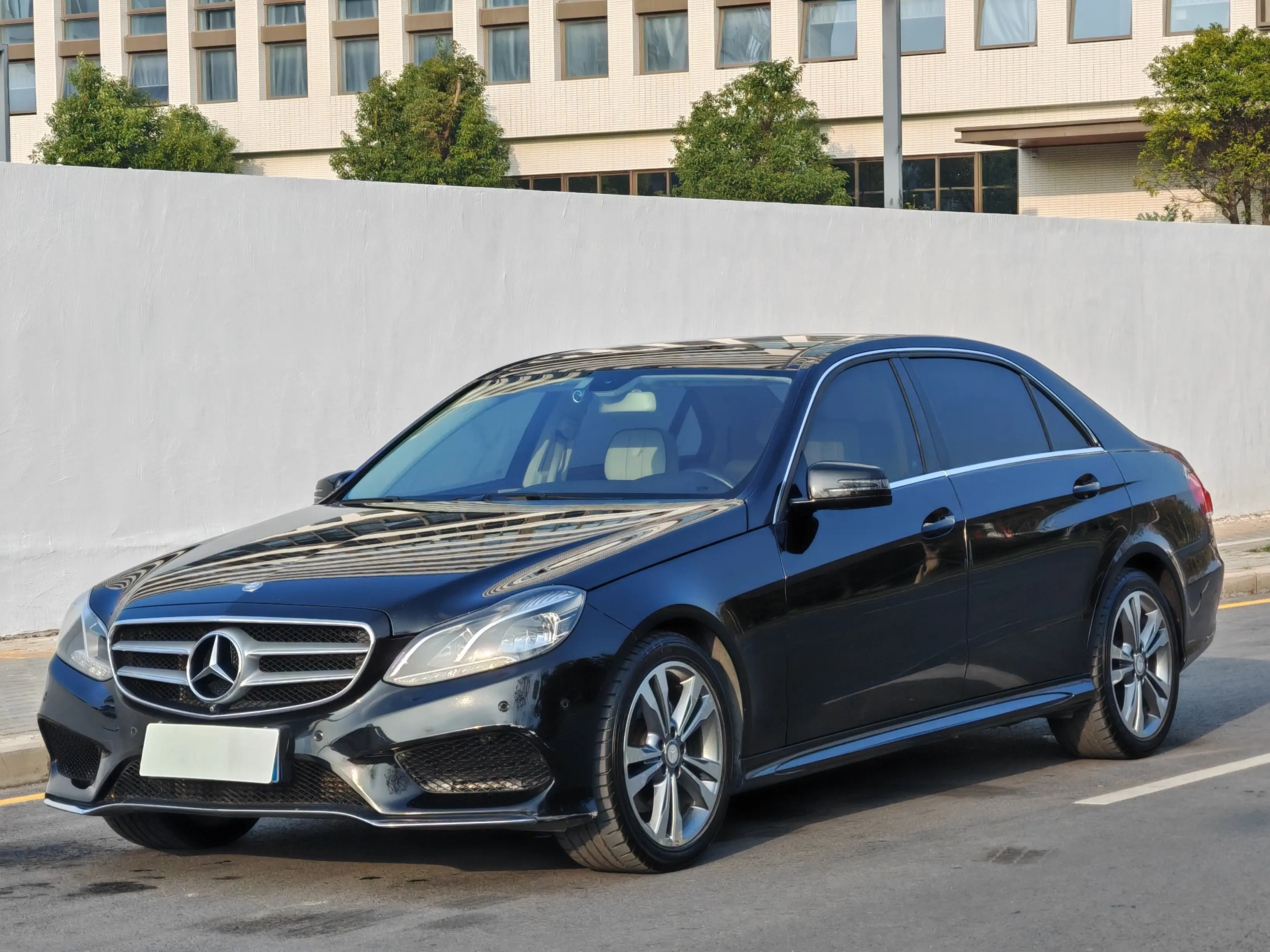 Mercedes-Benz E-Class  из Китая