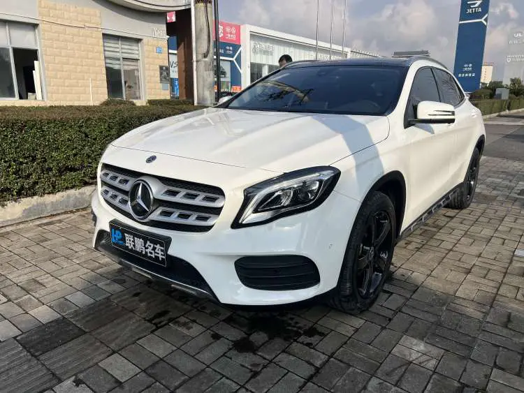 Mercedes-Benz GLA  из Китая
