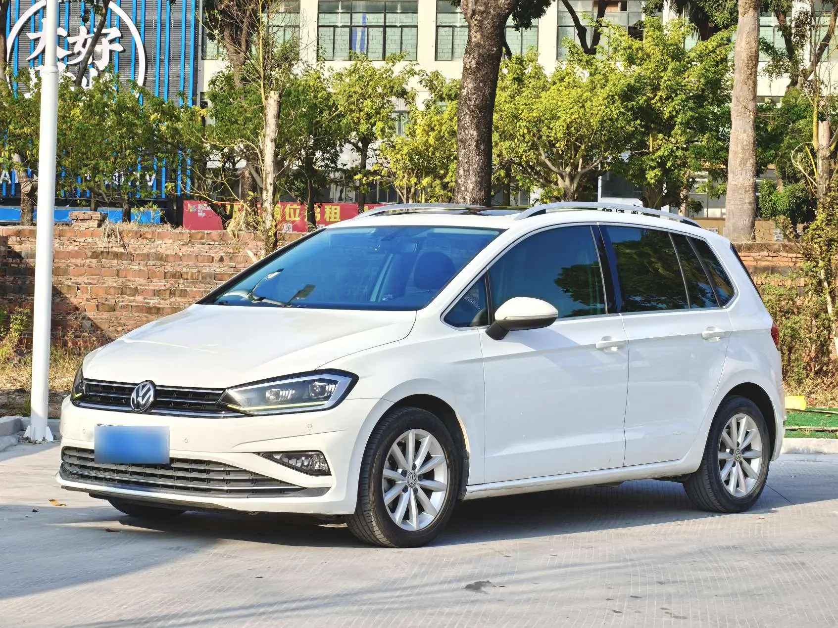 Volkswagen Golf·Jialu  из Китая