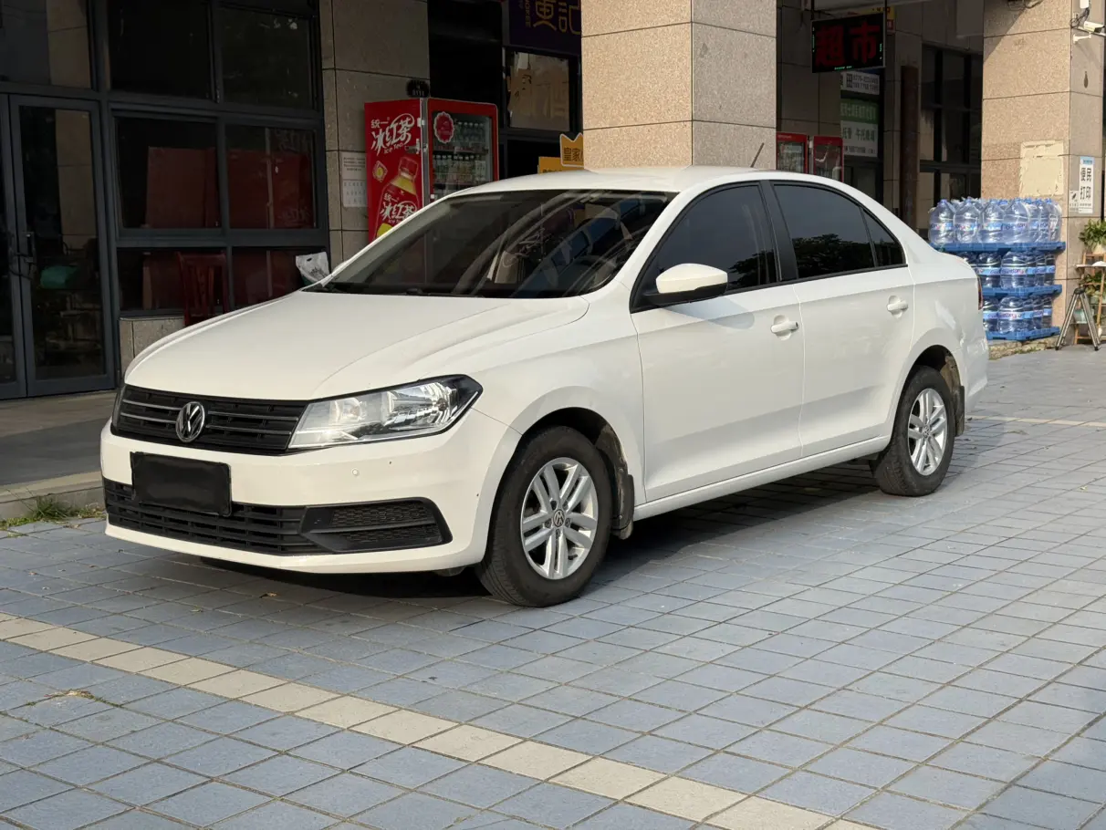 Volkswagen Santana  из Китая