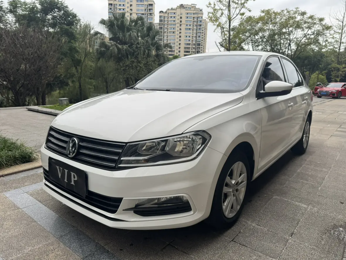 Volkswagen Santana  из Китая