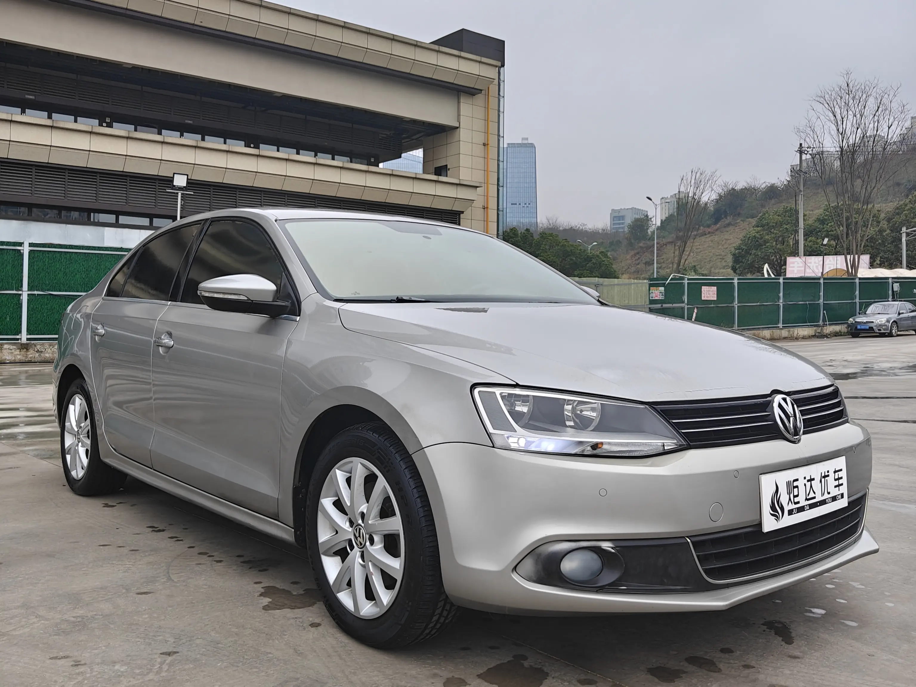 Volkswagen Sagitar  из Китая