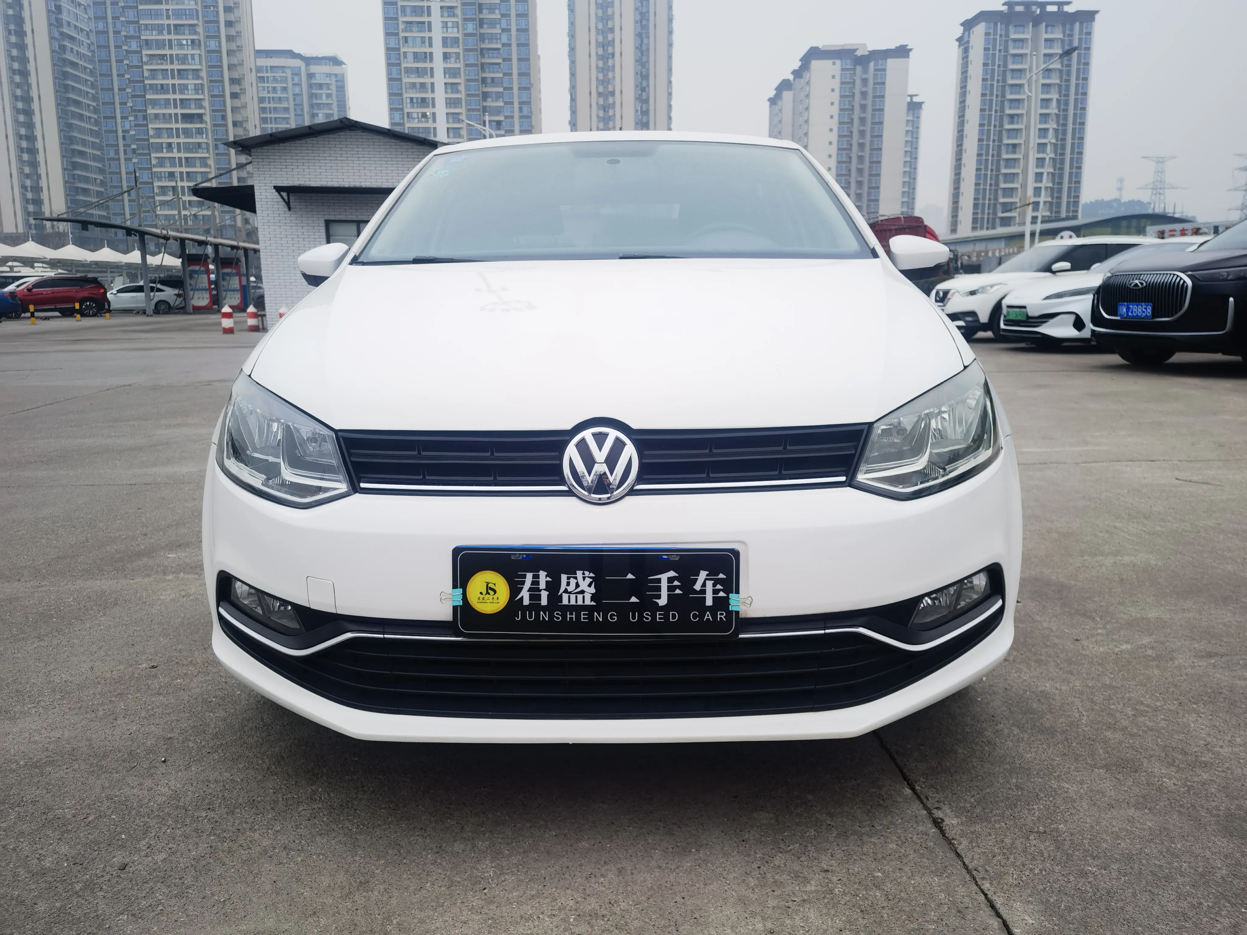 Volkswagen Polo  из Китая