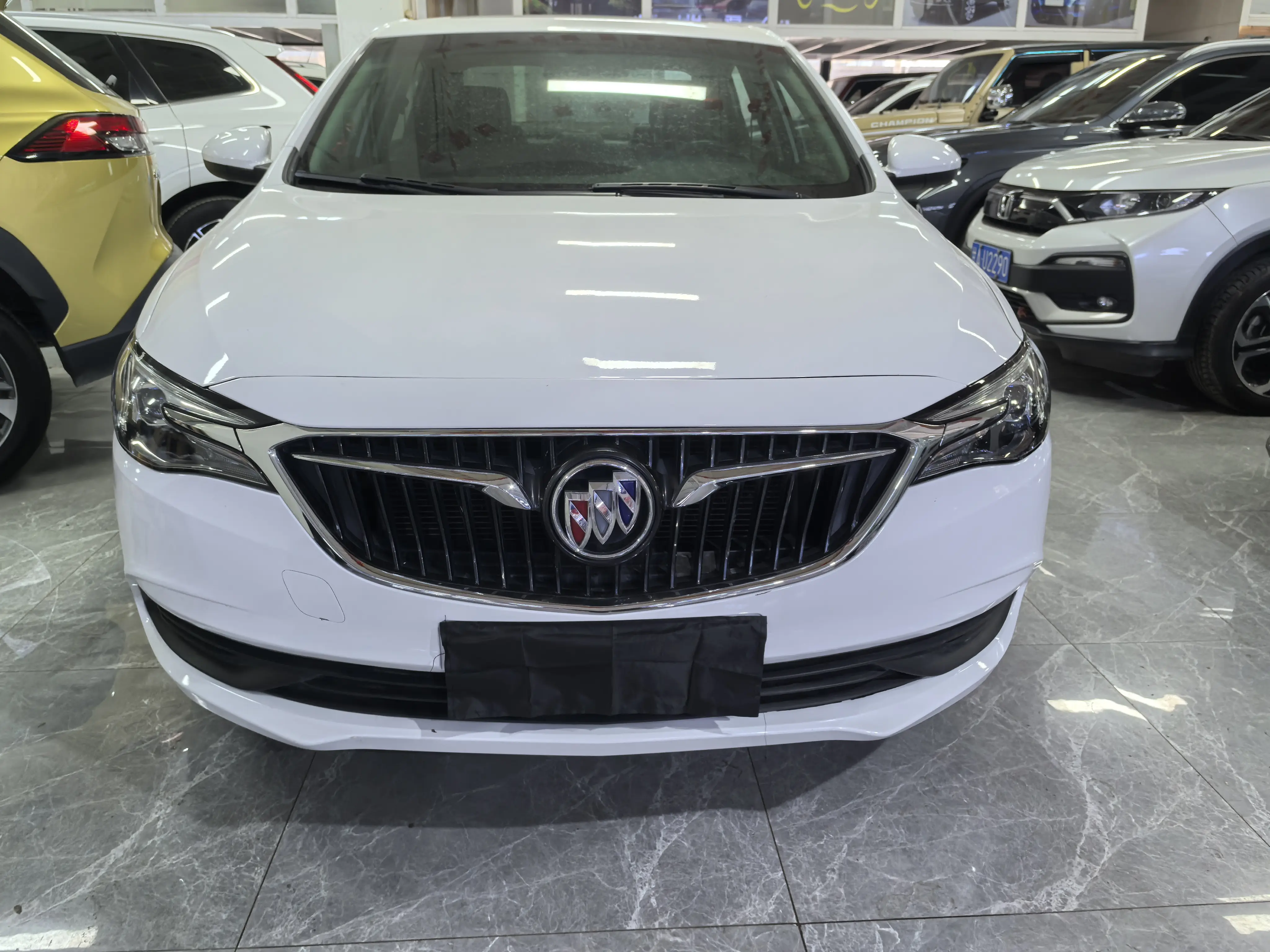 Buick Yinglang  из Китая
