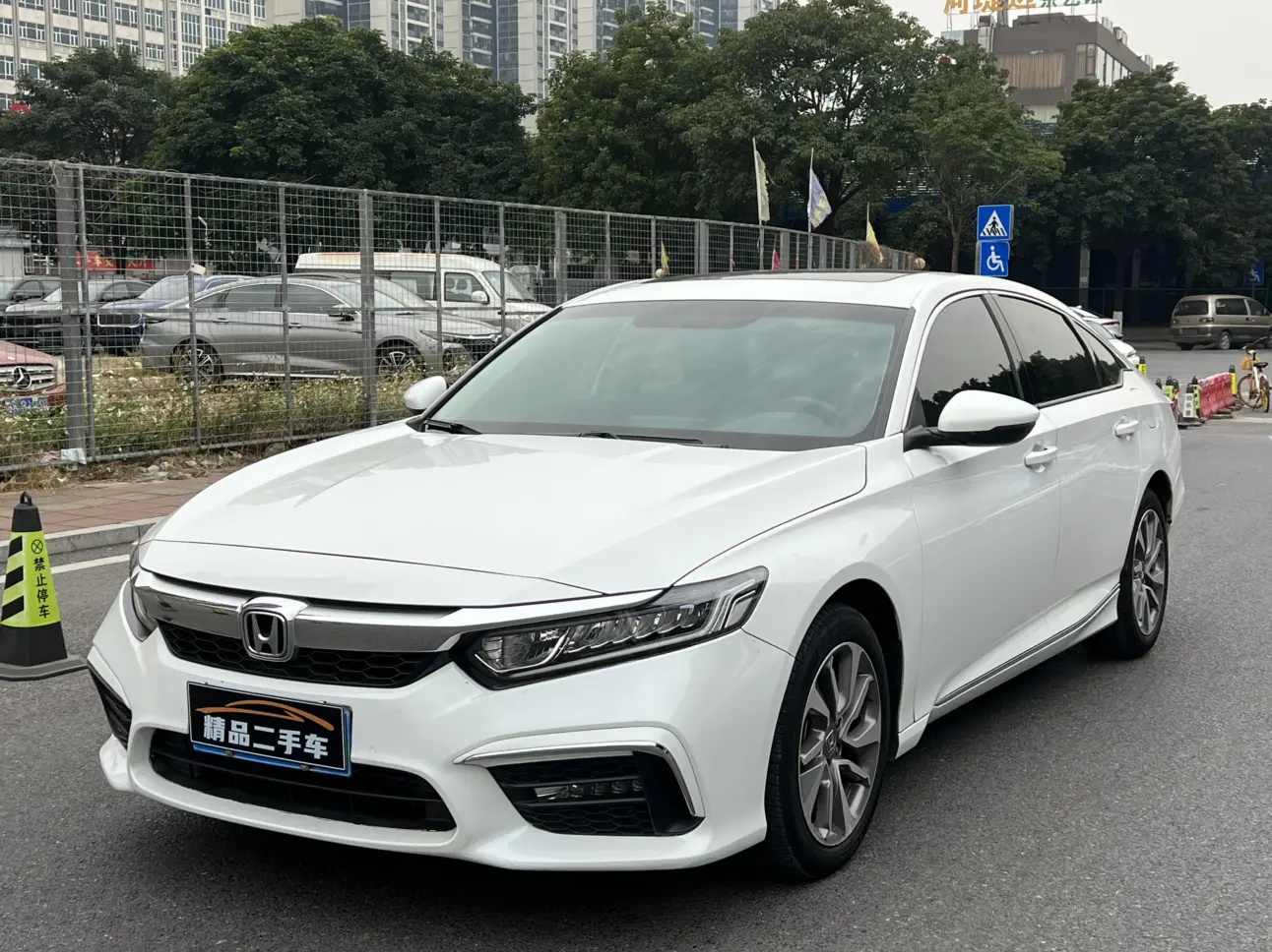 Honda Inspire (Yingshipai)  из Китая