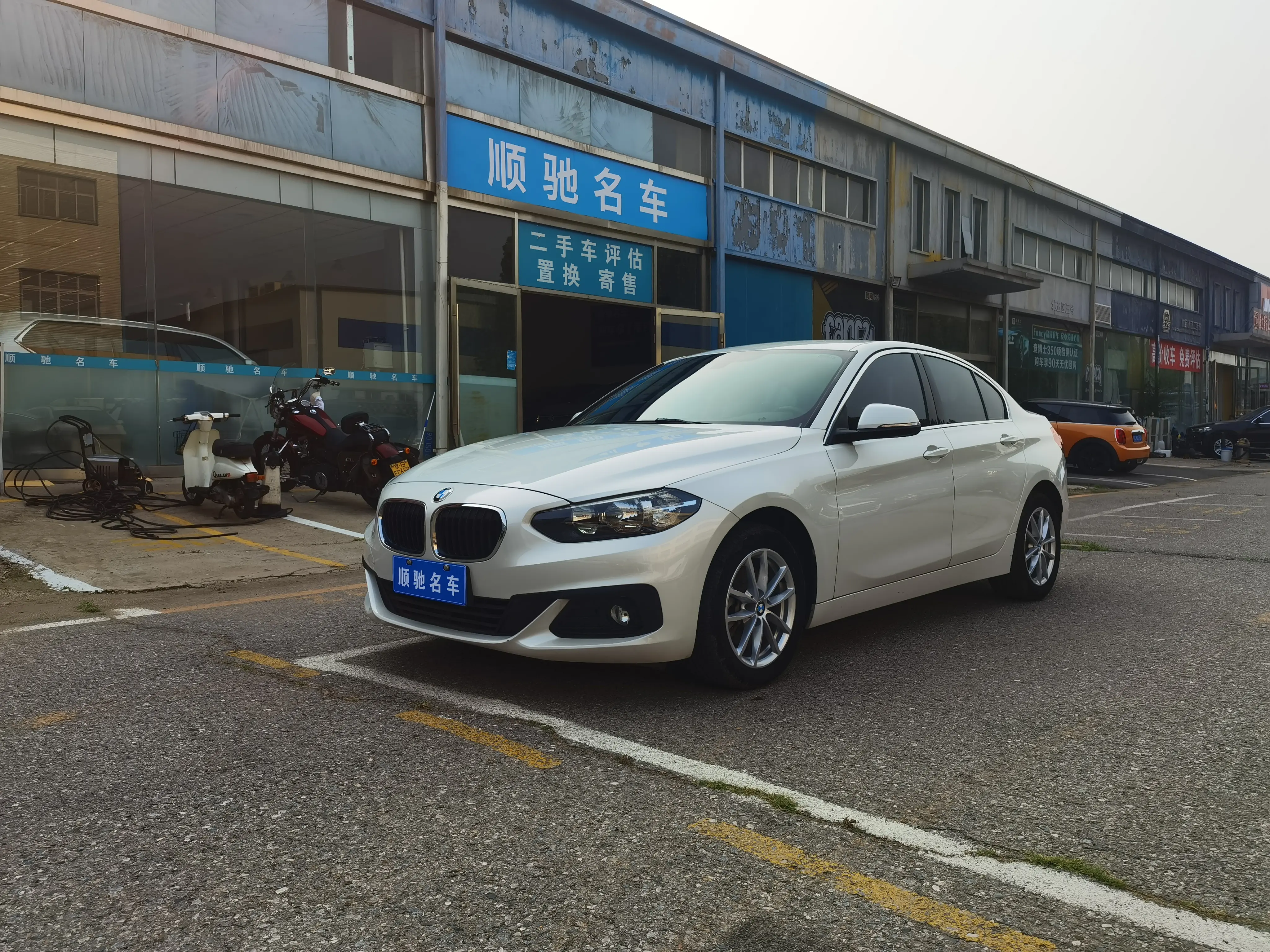 BMW 1 Series  из Китая