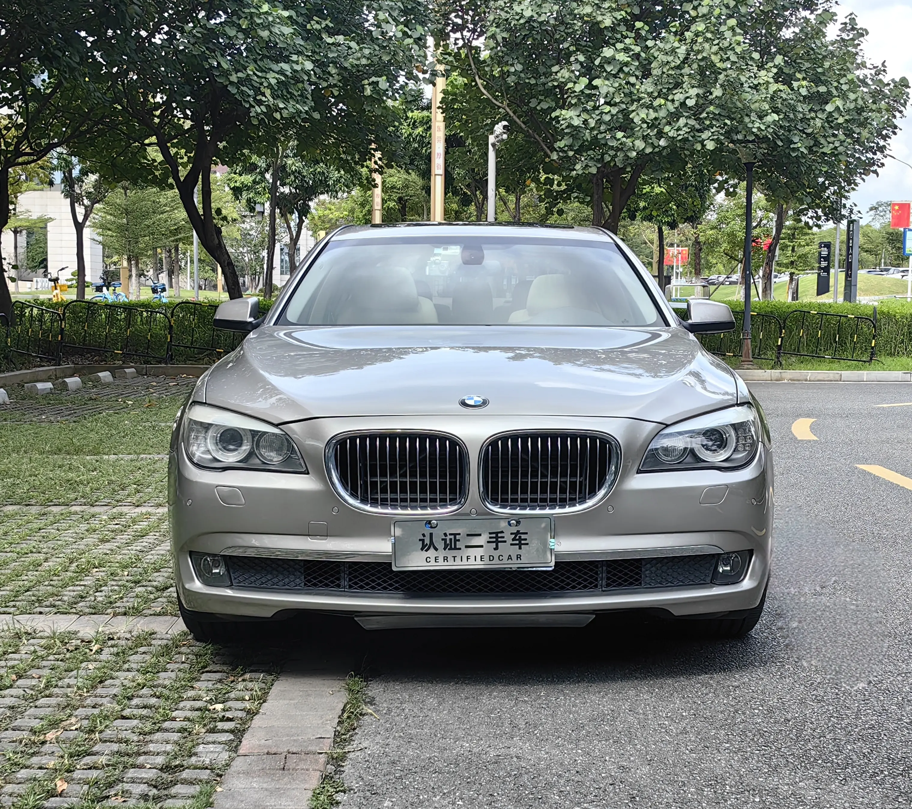 BMW 7 Series  из Китая