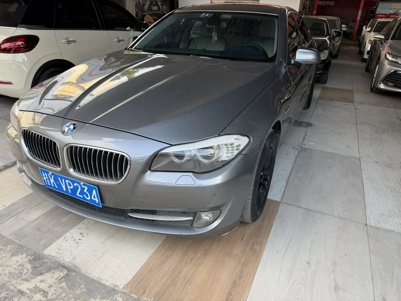 BMW 5 Series  из Китая