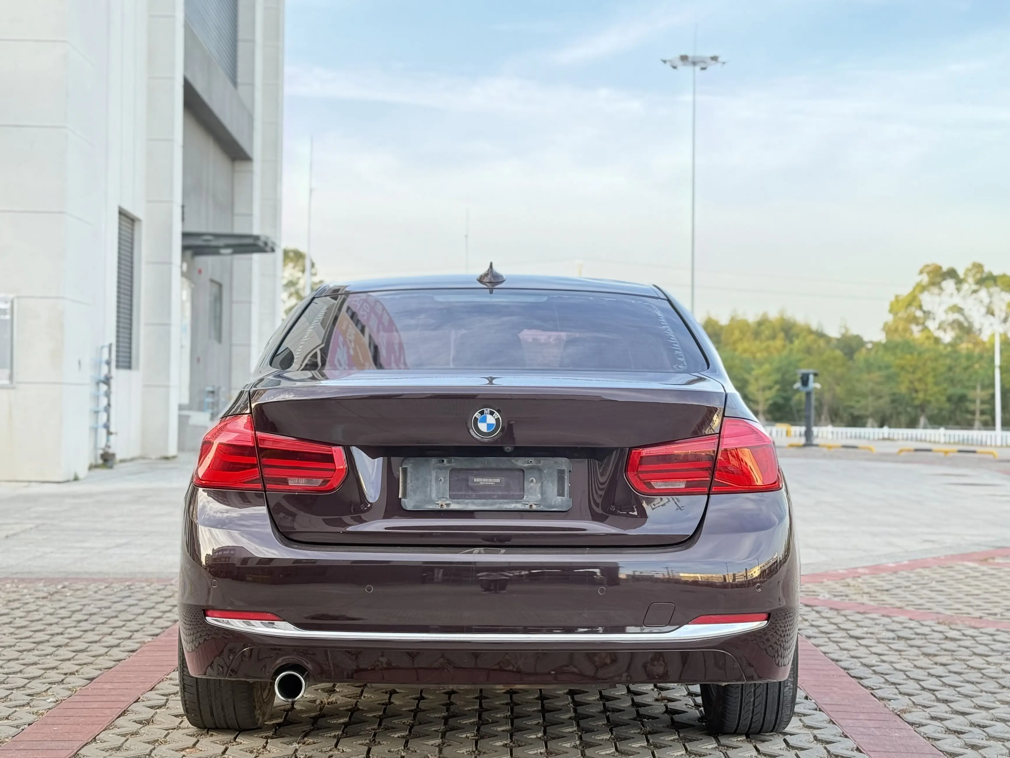 BMW 3 Series  из Китая