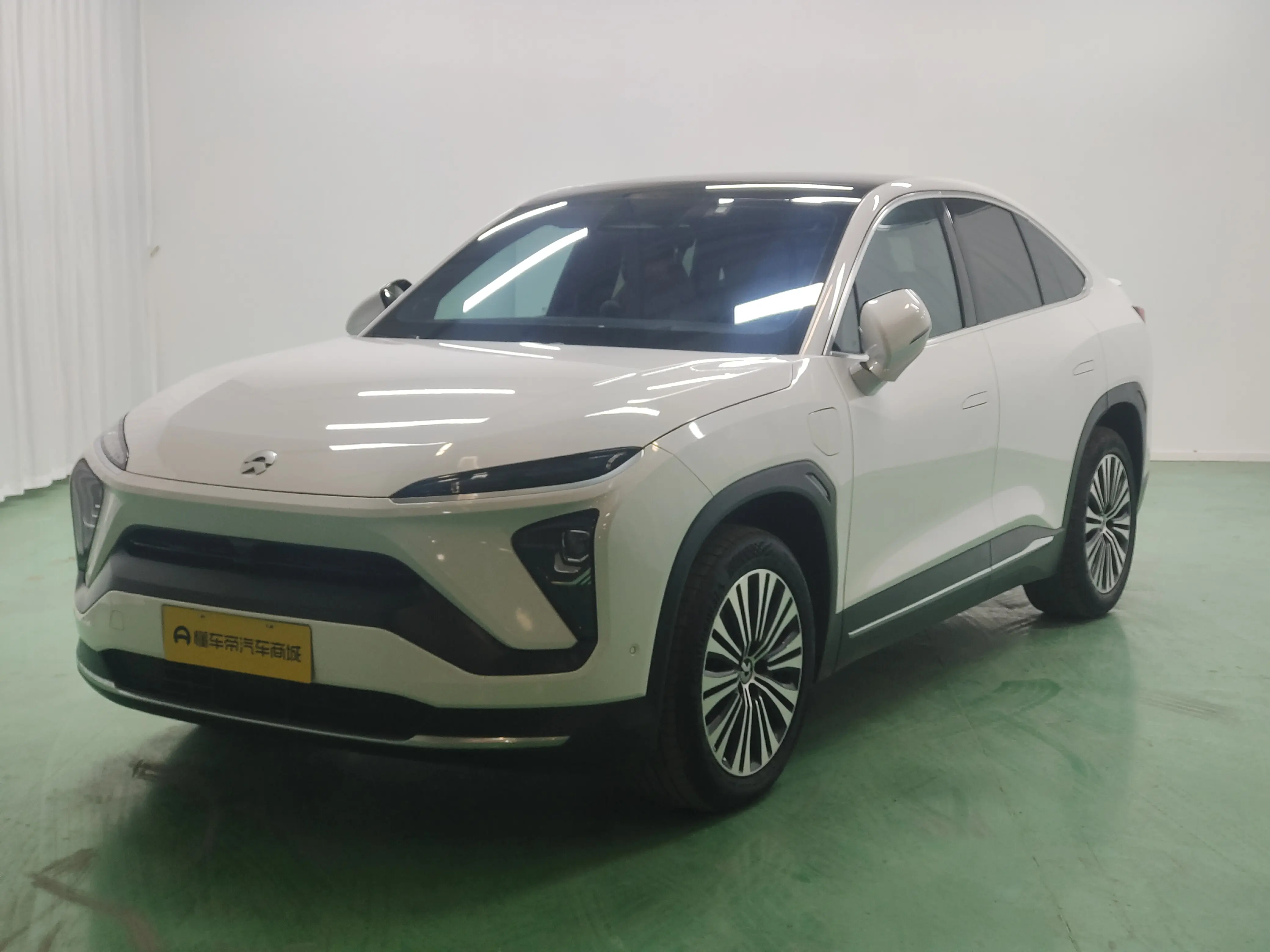 NIO EC6  из Китая