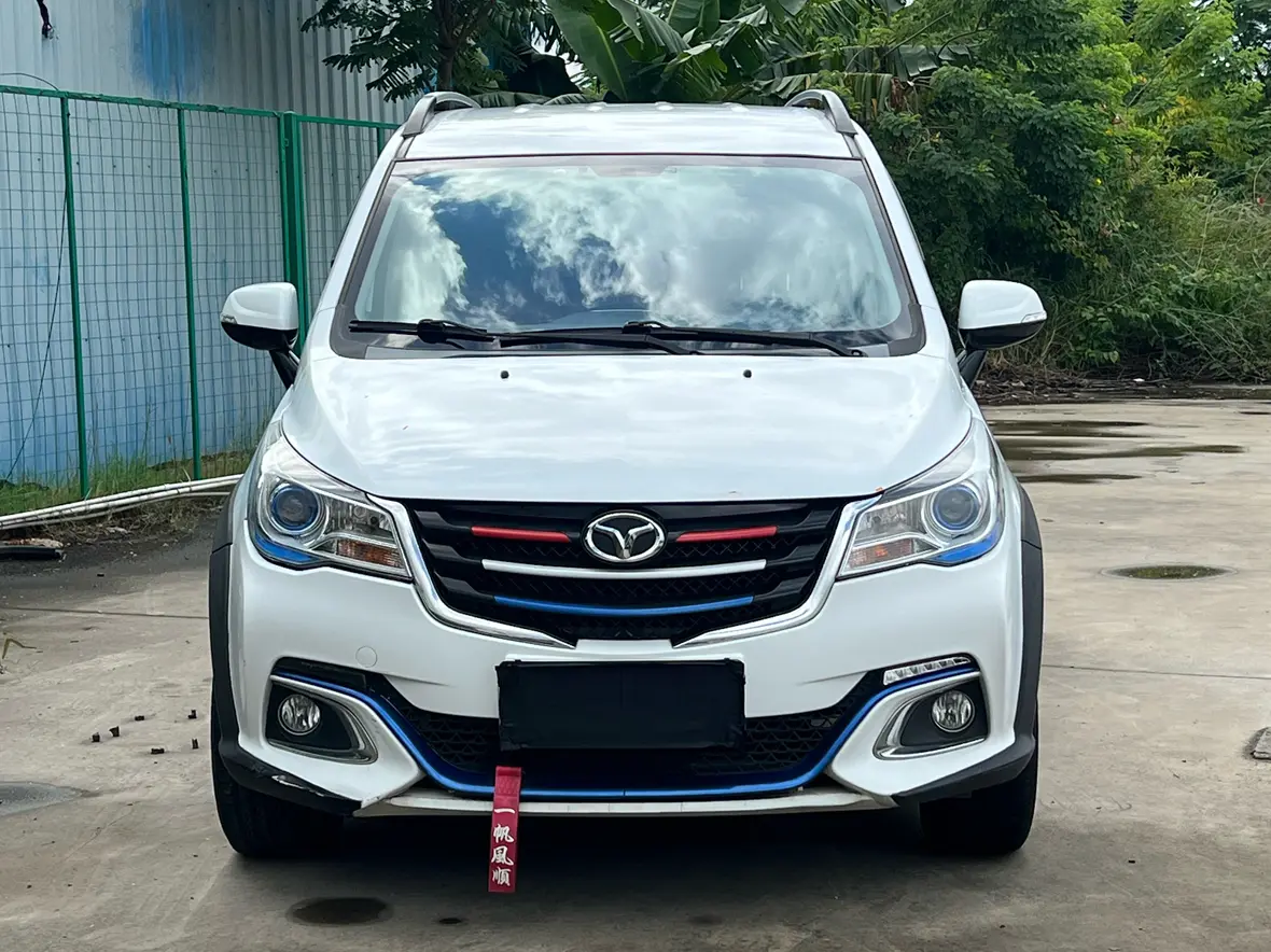 Inge Motors Yingzhi G5  из Китая