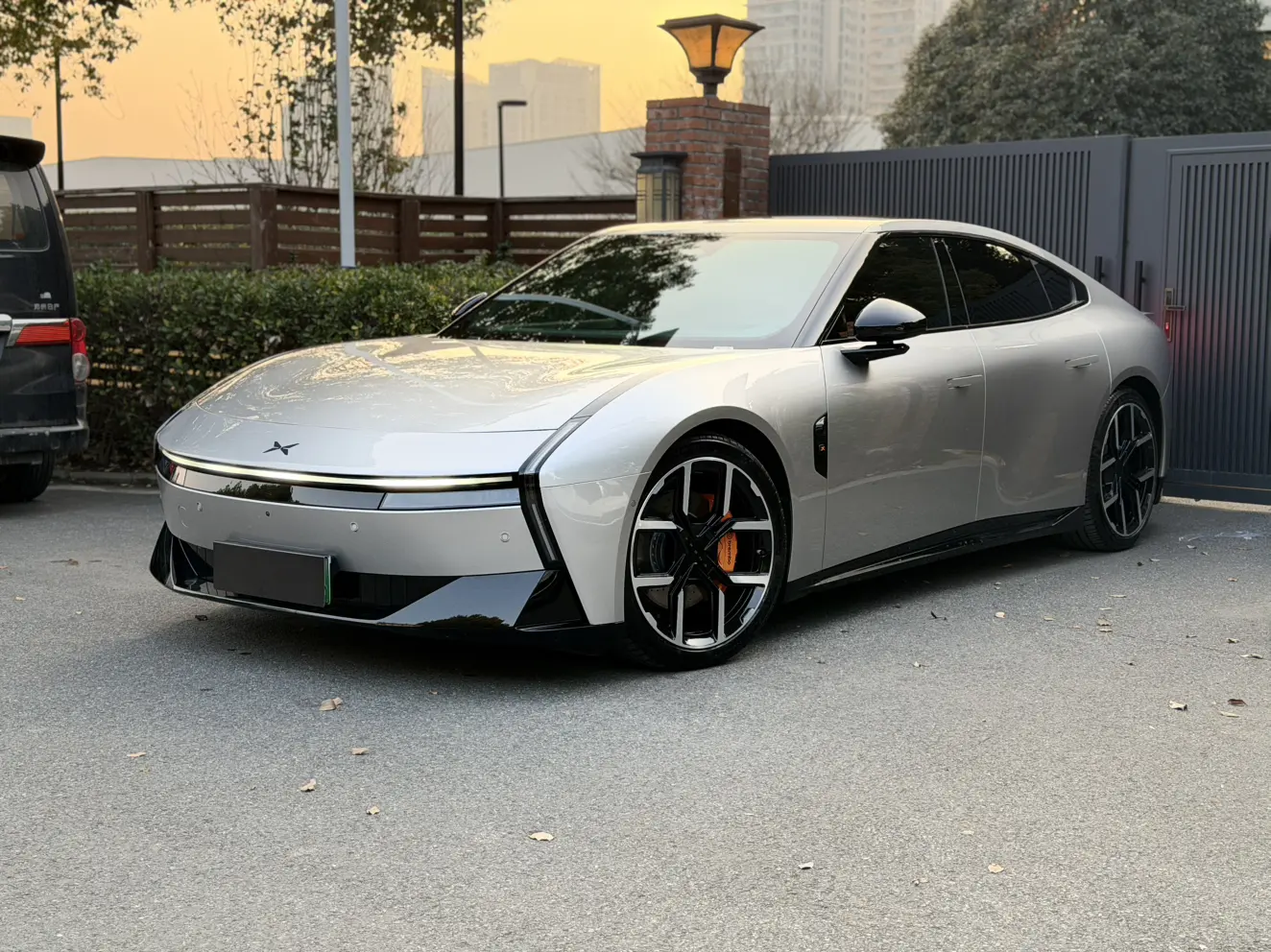 Xpeng P7  из Китая