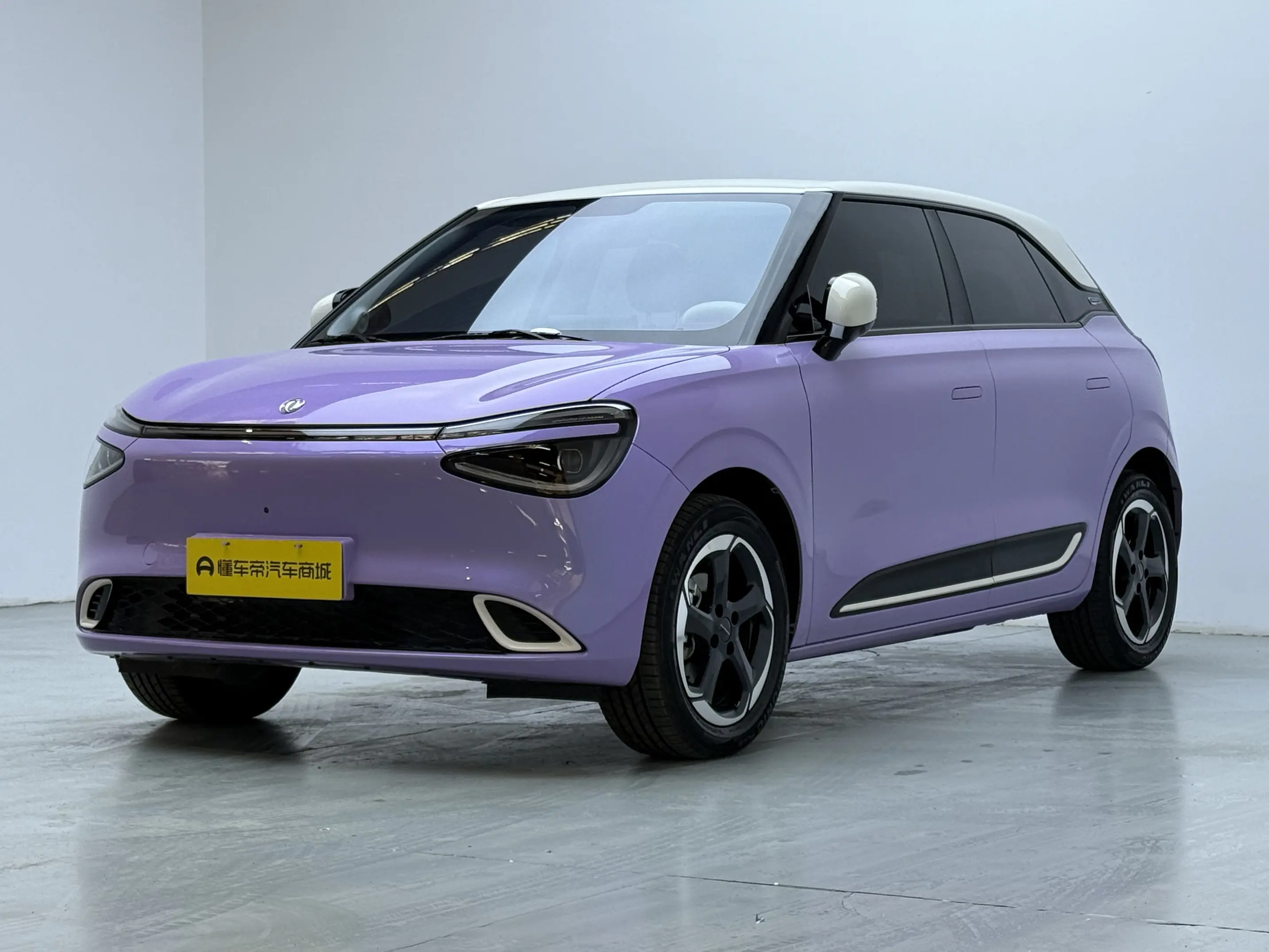 Dongfeng Nano 01  из Китая