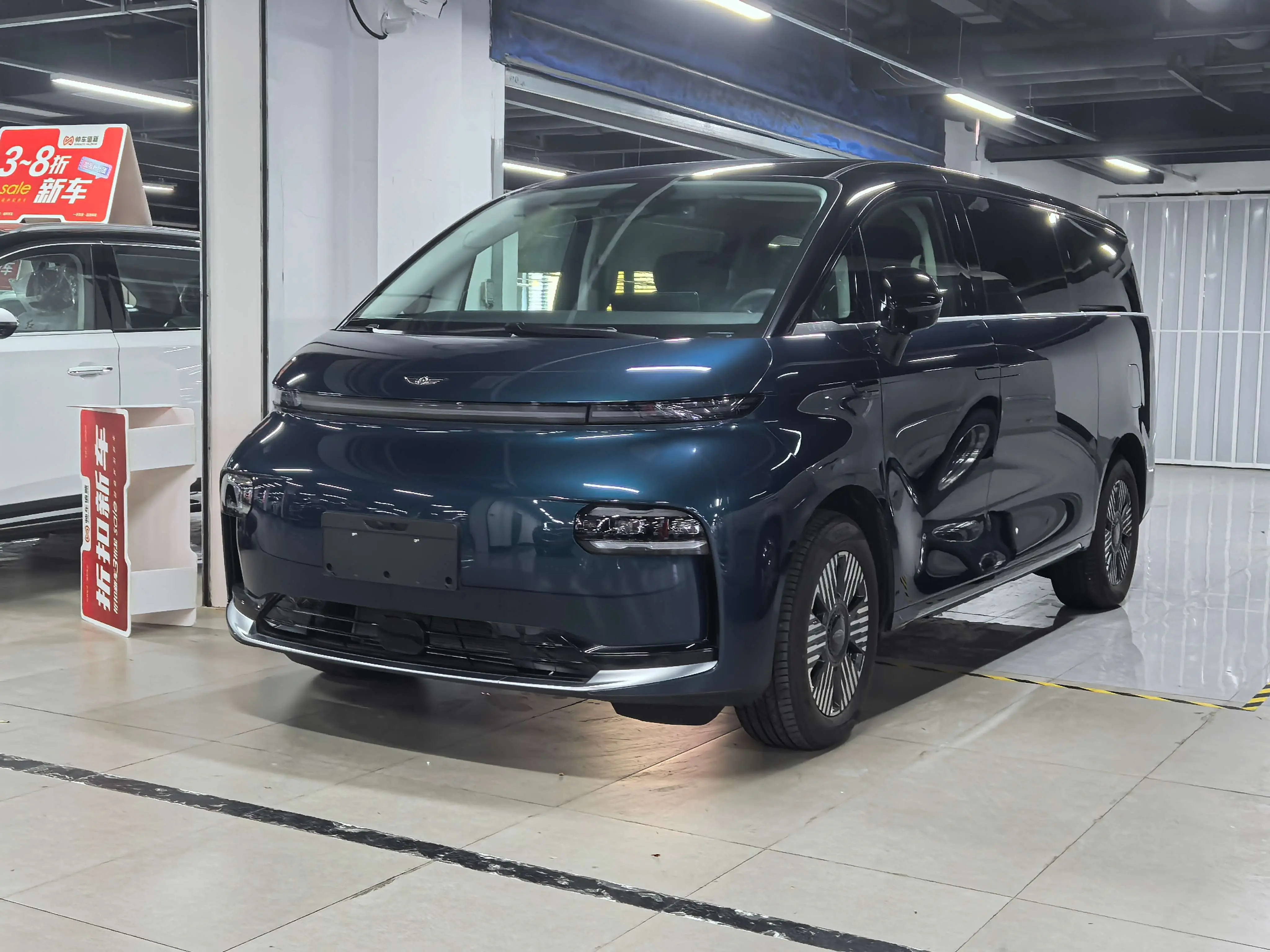 Geely Yizhen L380  из Китая