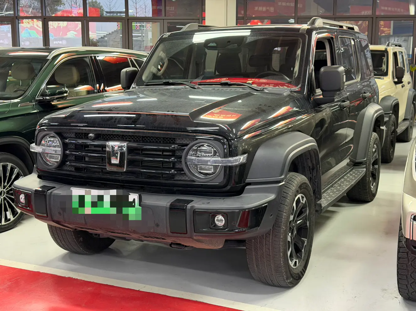 Tank 300 Hi4-T  из Китая