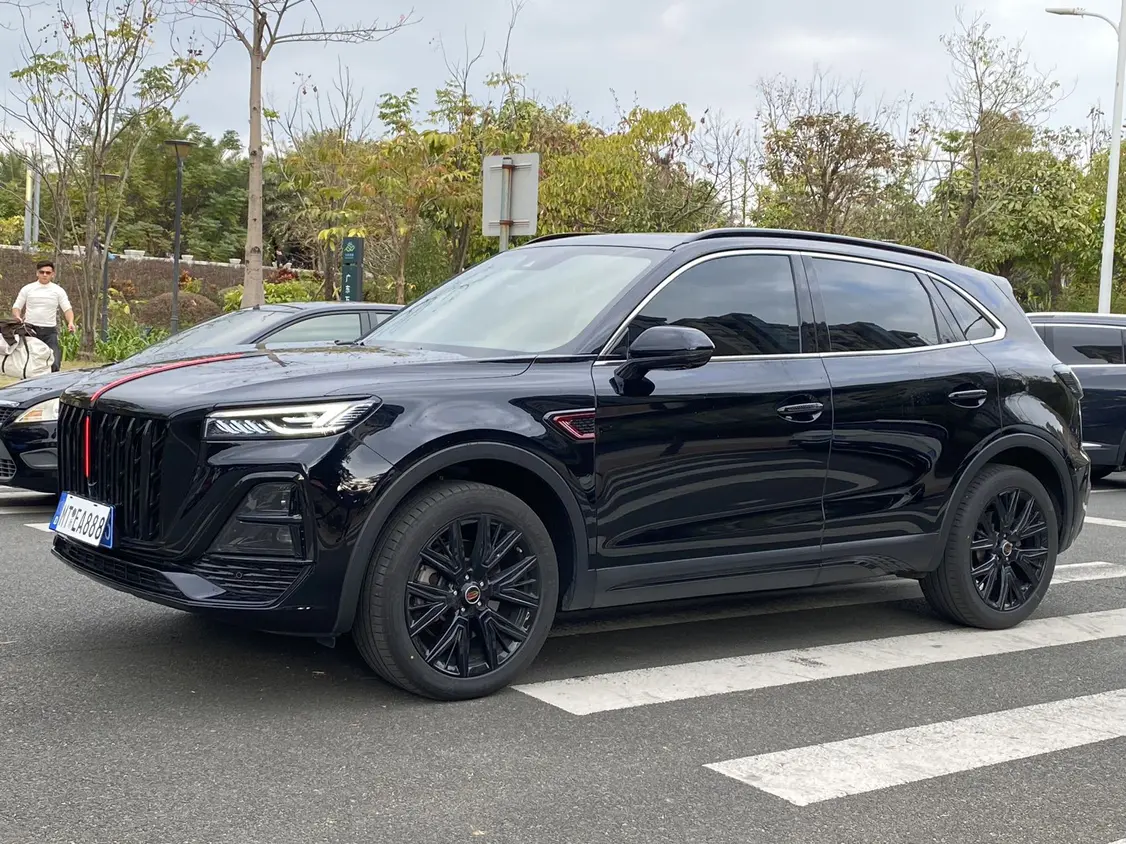 Hongqi HS5  из Китая