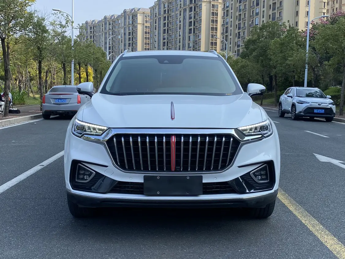 Hongqi HS5  из Китая