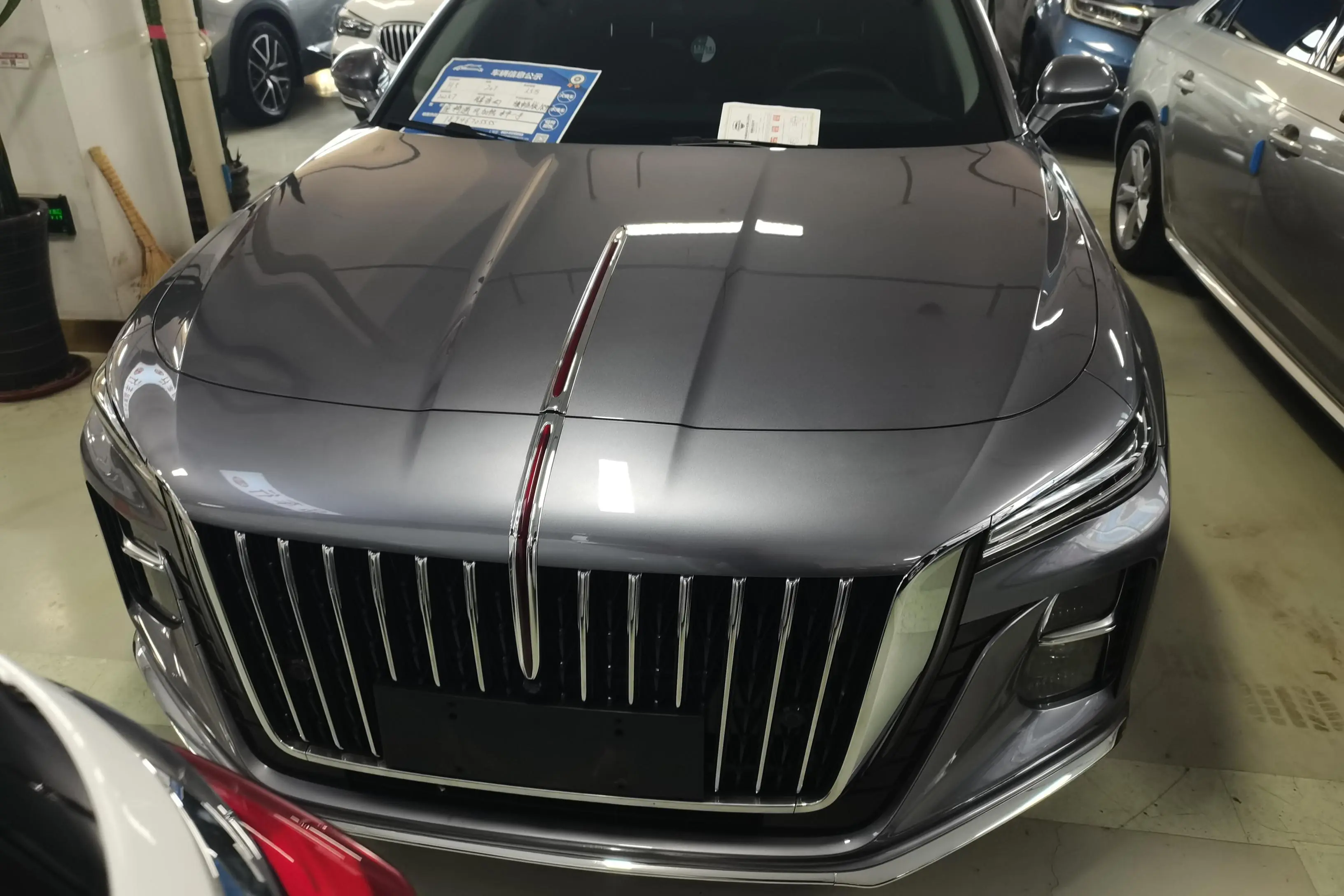 Hongqi H5  из Китая