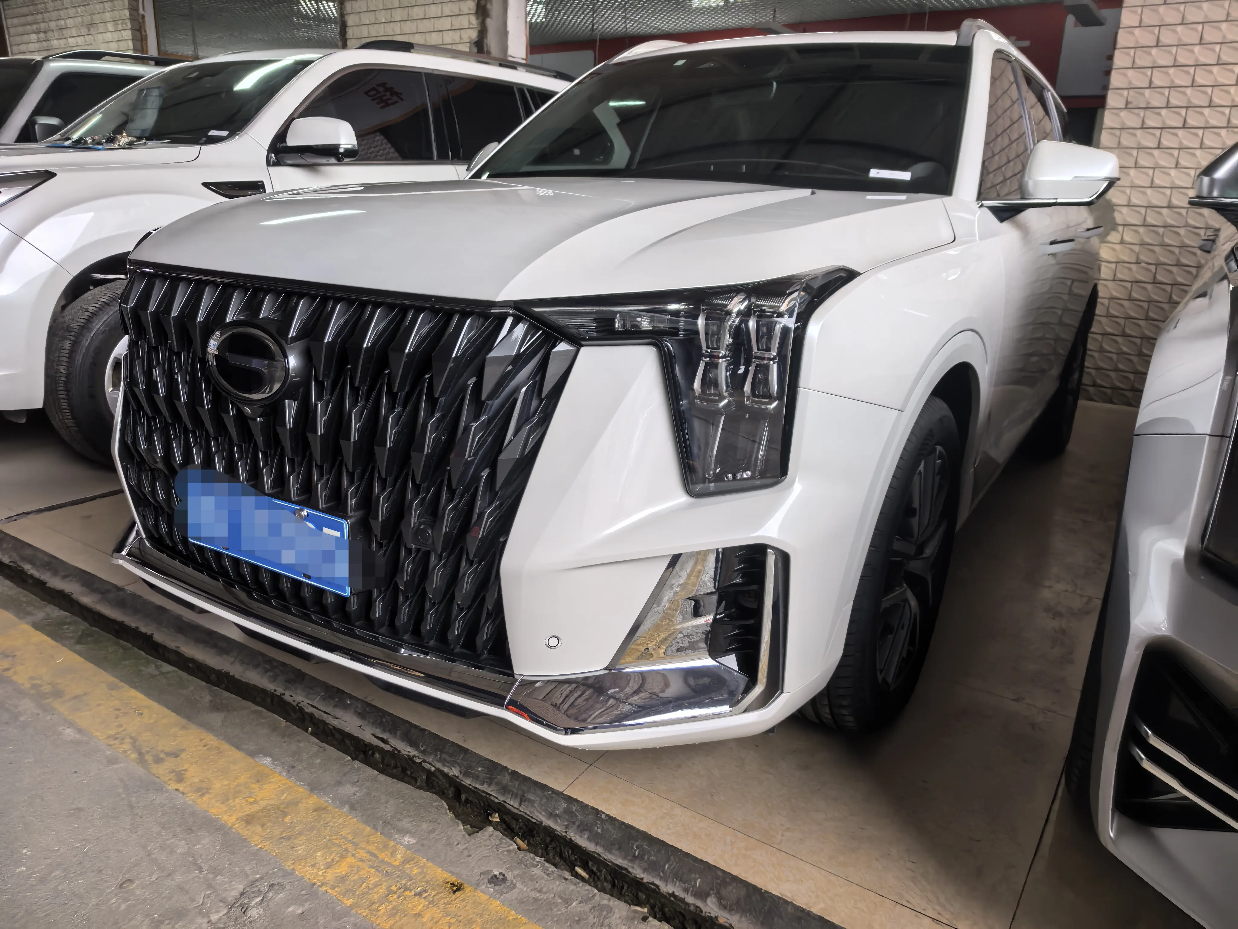 GAC Trumpchi GS8  из Китая