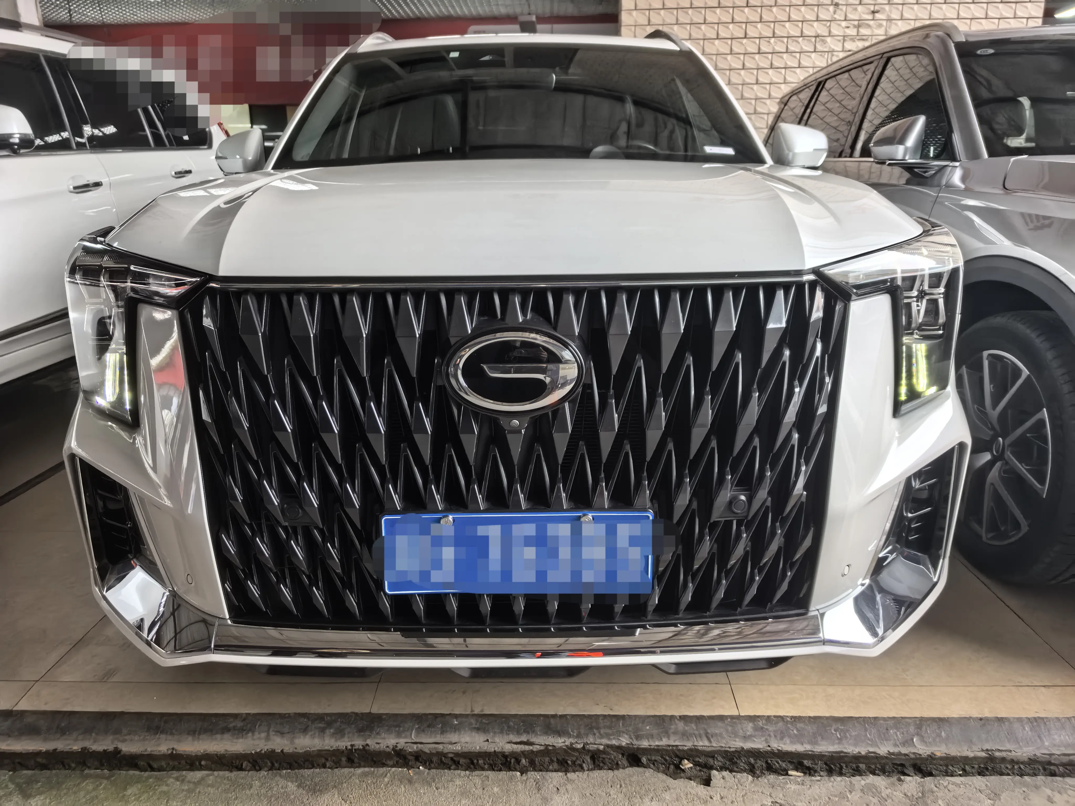GAC Trumpchi GS8  из Китая