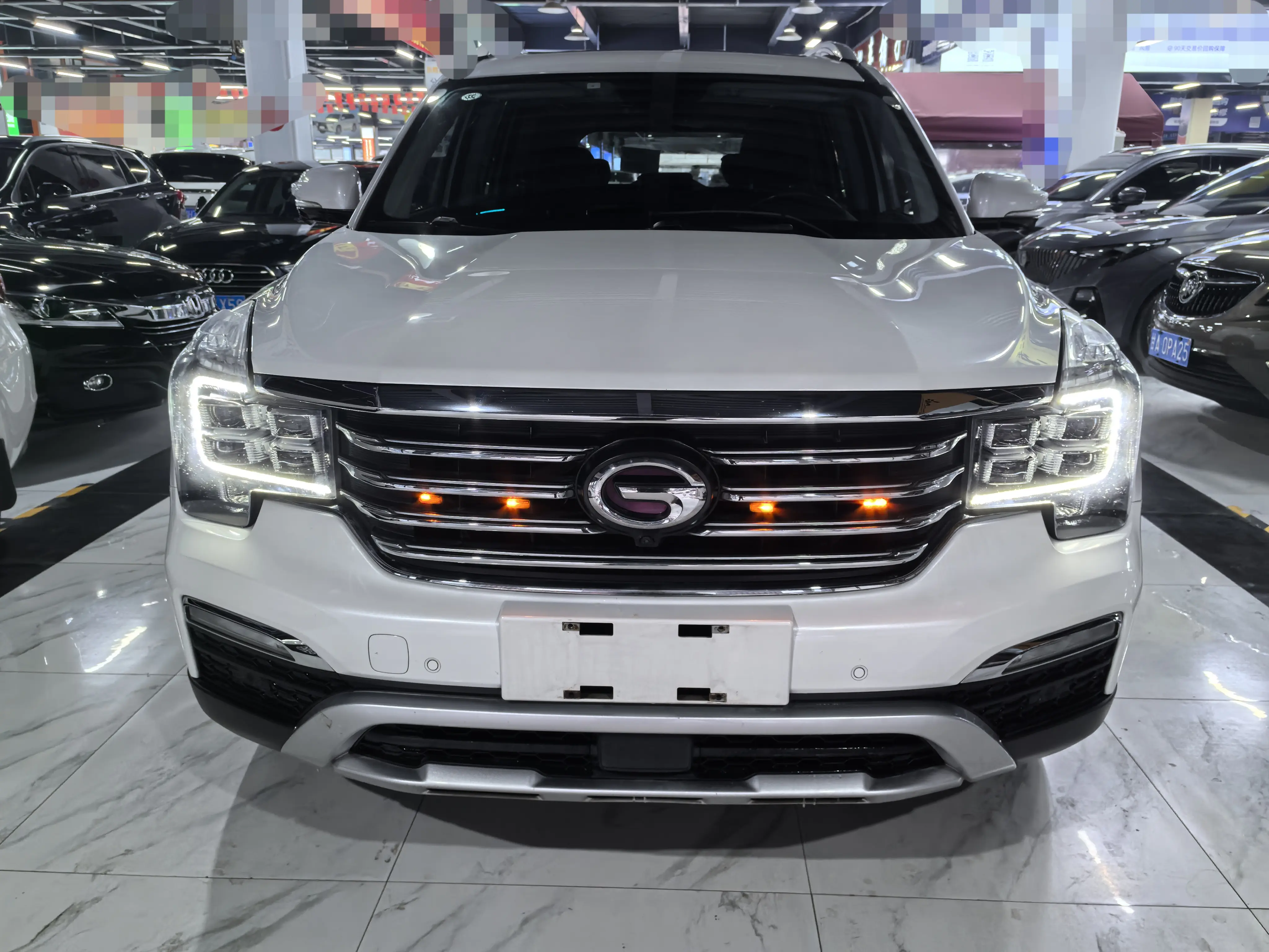 GAC Trumpchi GS8  из Китая