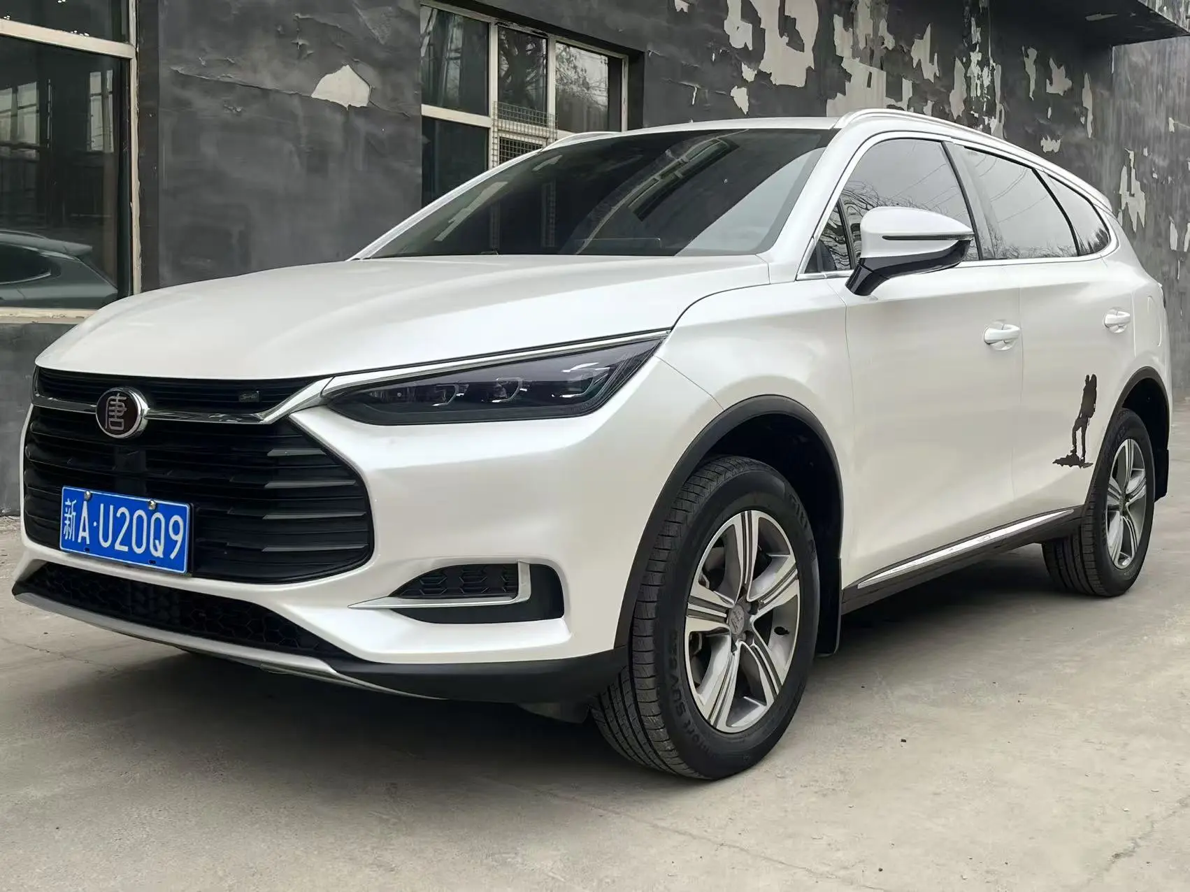 BYD Tang  из Китая