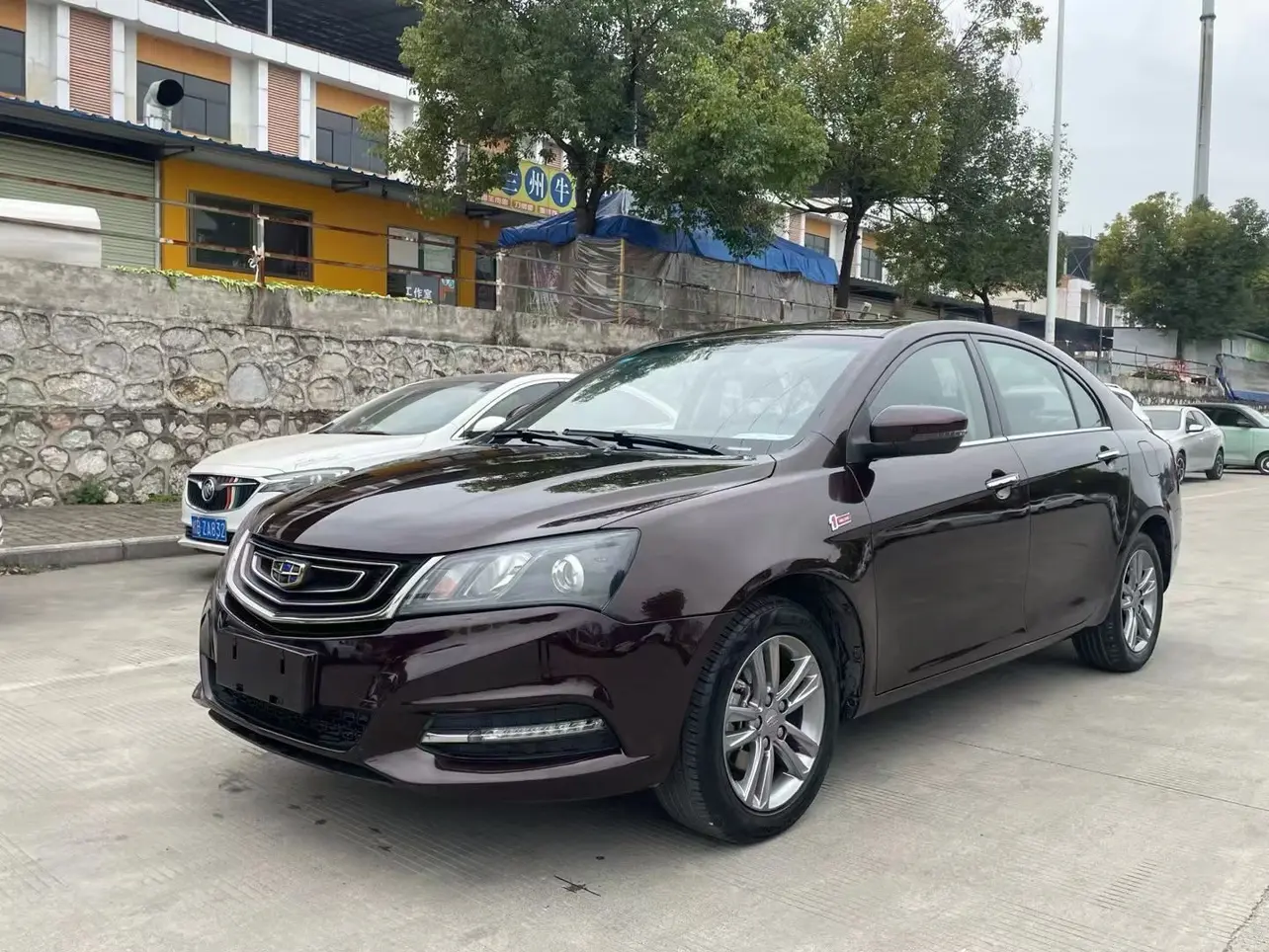 Geely Emgrand  из Китая