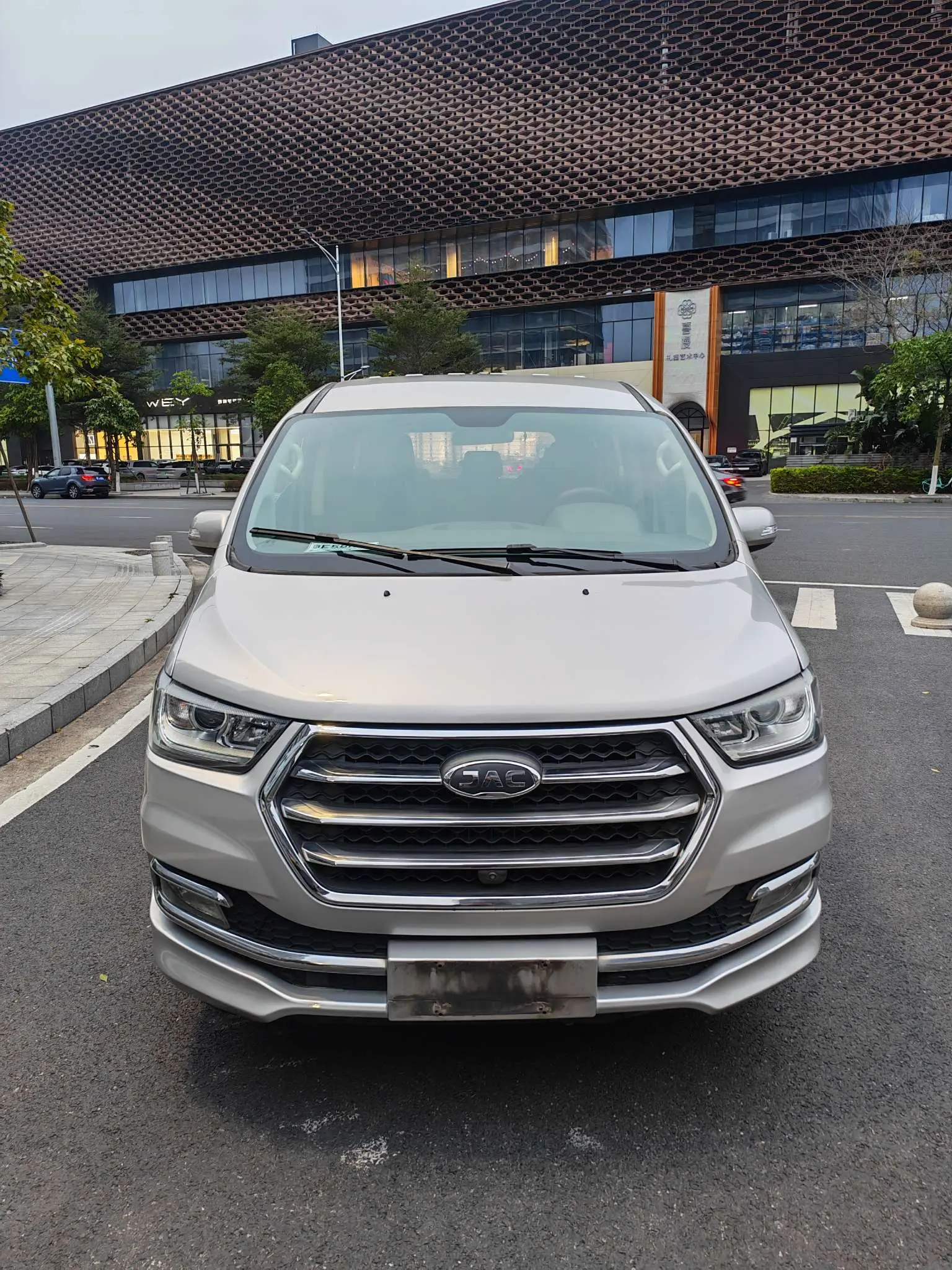 JAC Ruifeng M4  из Китая