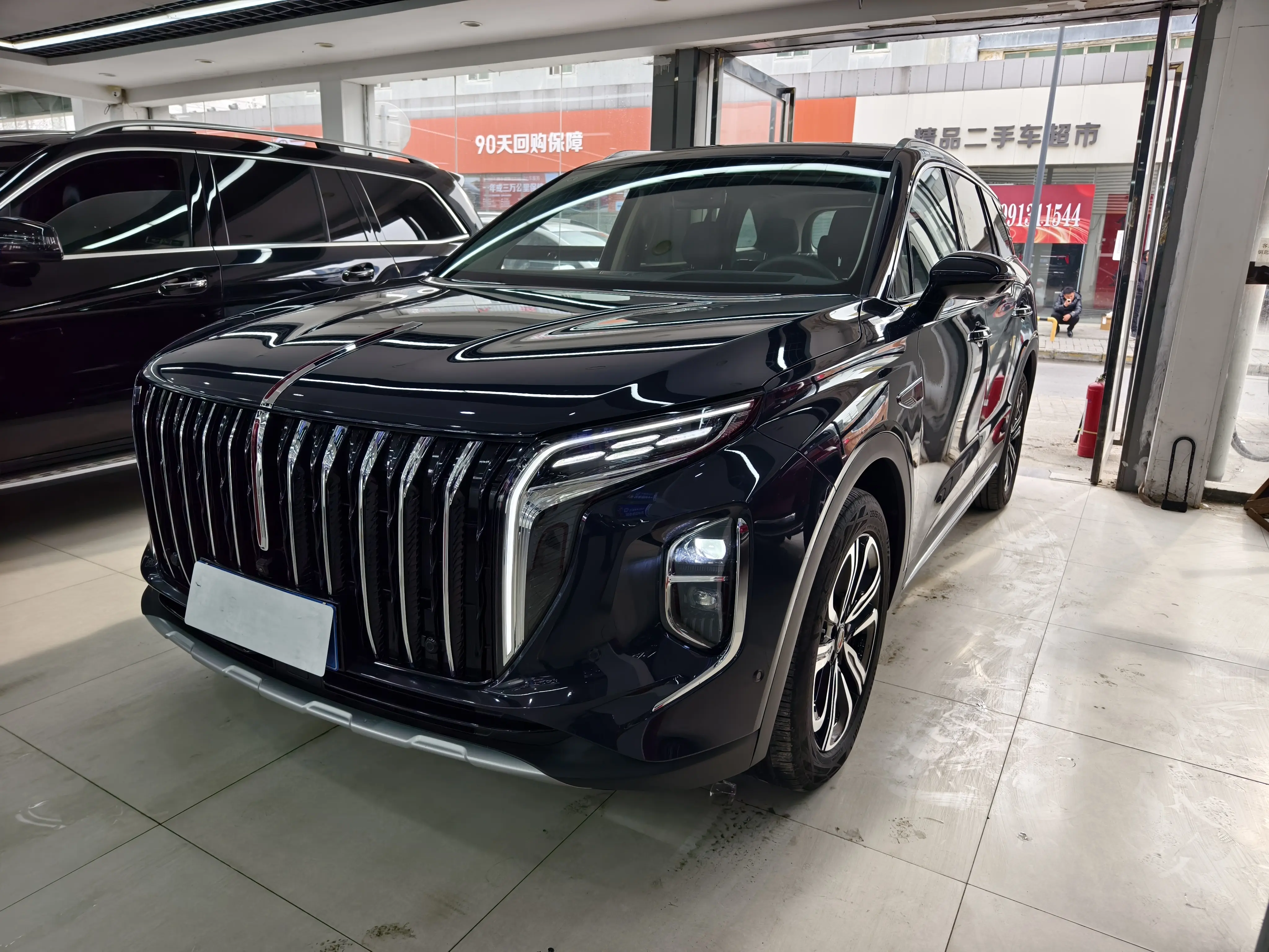 Hongqi HS7  из Китая