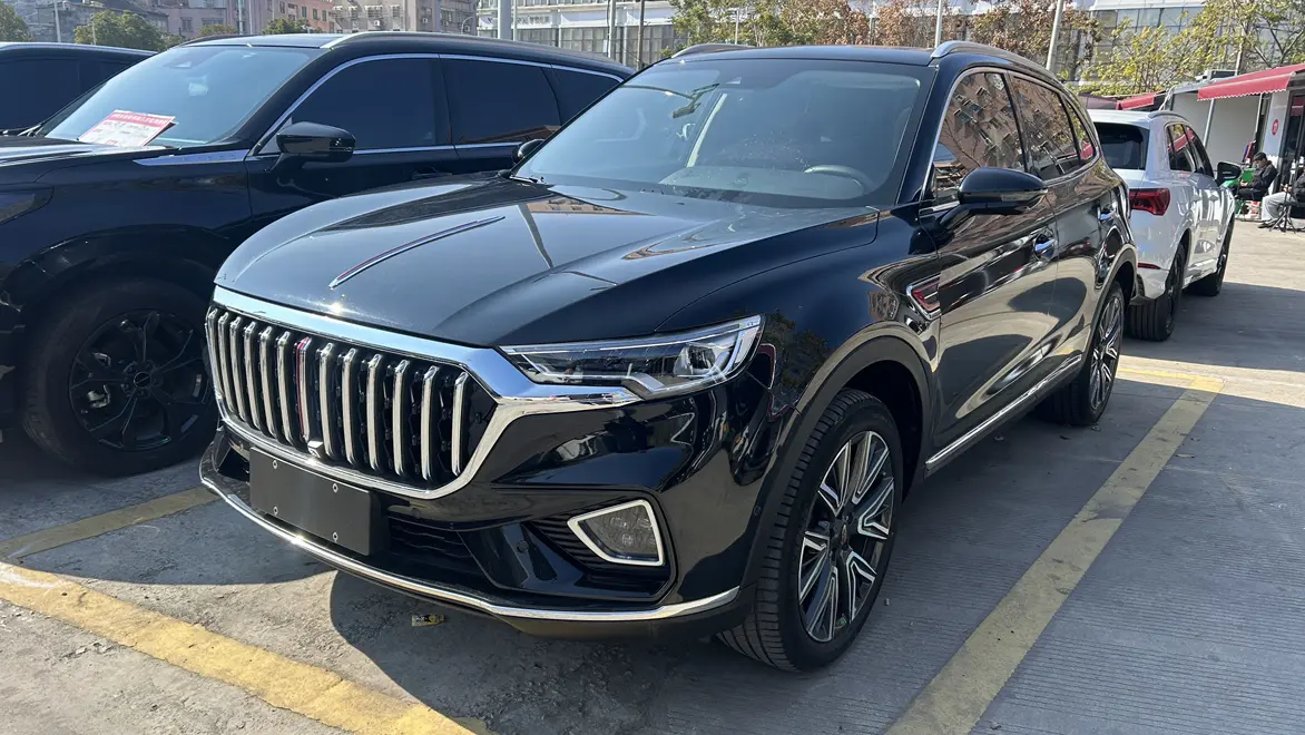 Hongqi HS5  из Китая