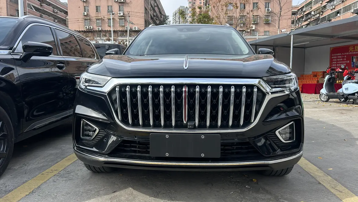 Hongqi HS5  из Китая