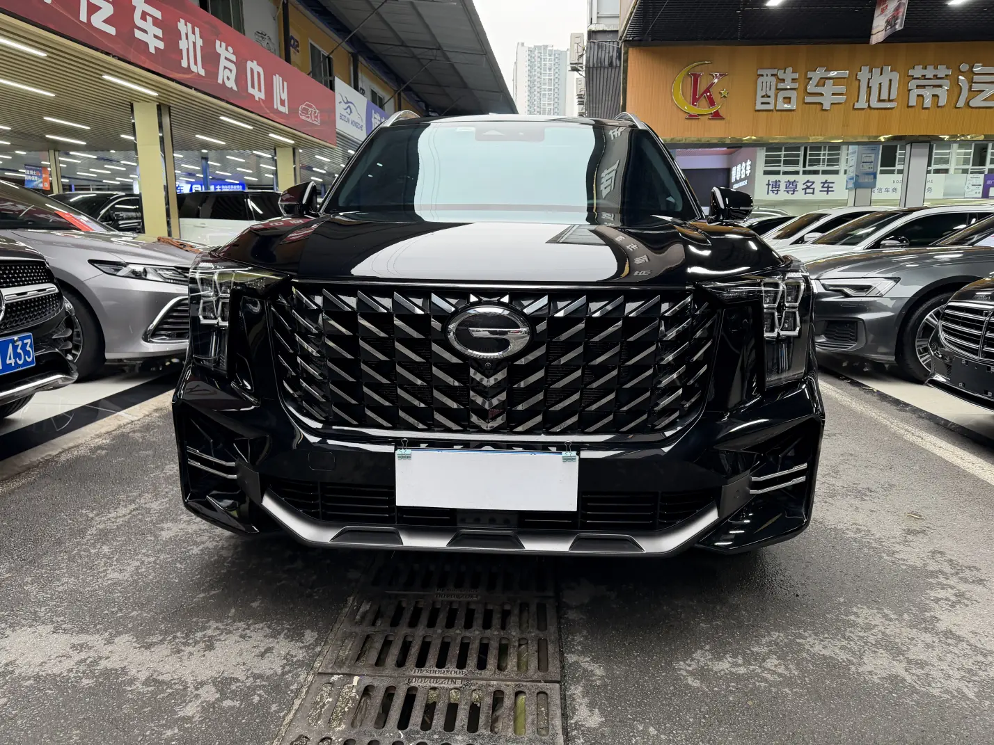 GAC Trumpchi GS8  из Китая