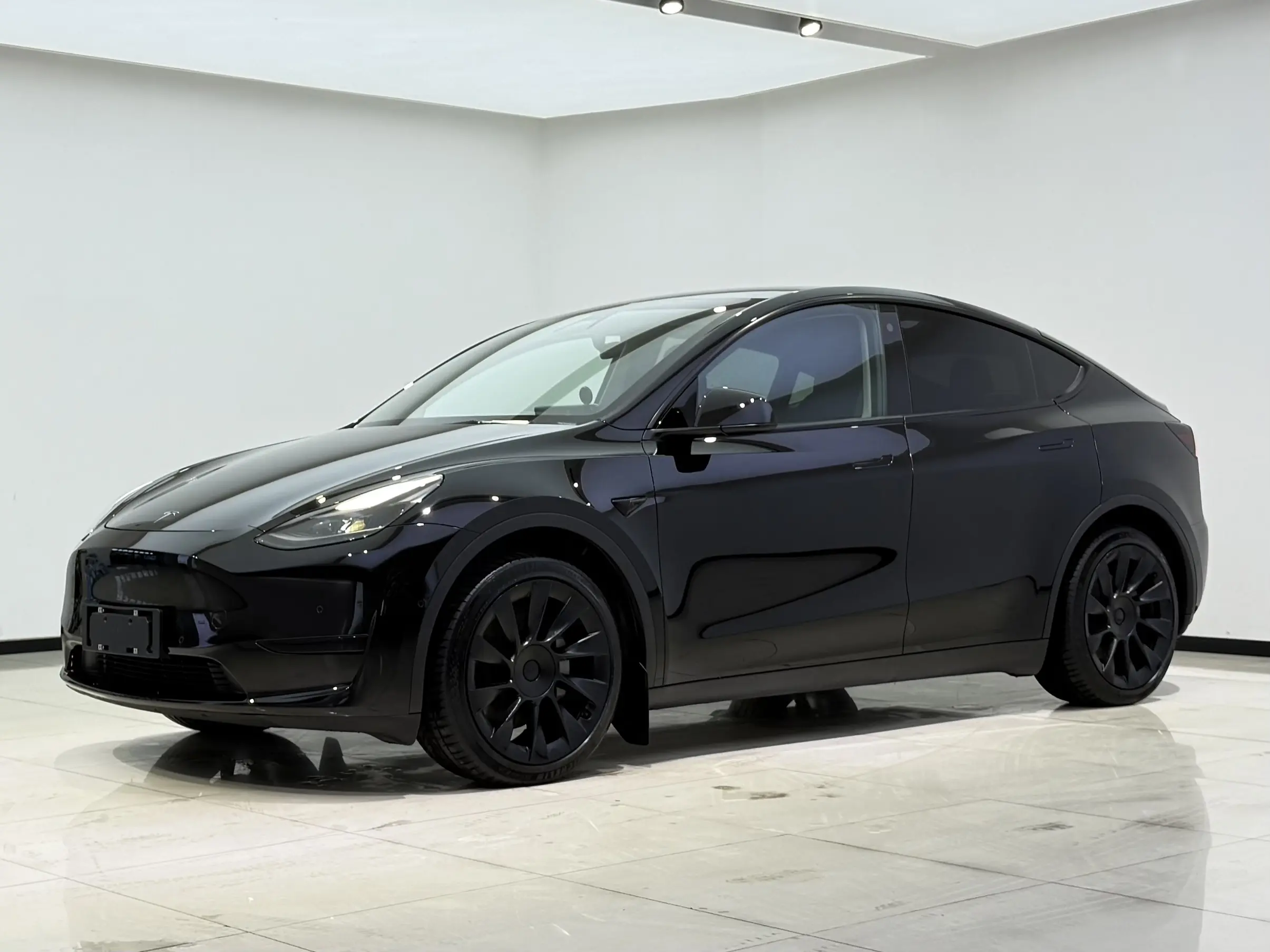 Tesla Model Y  из Китая