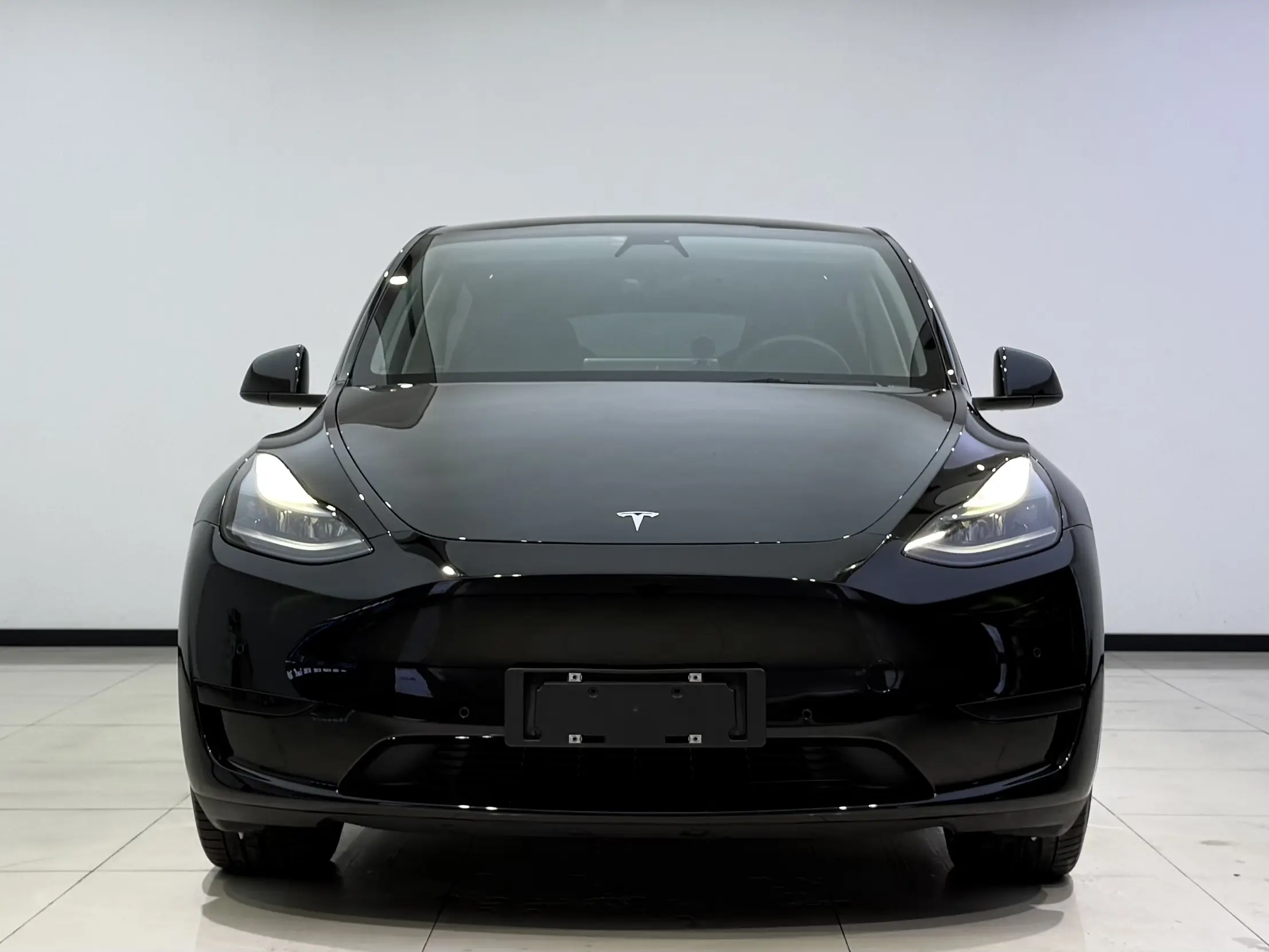 Tesla Model Y  из Китая