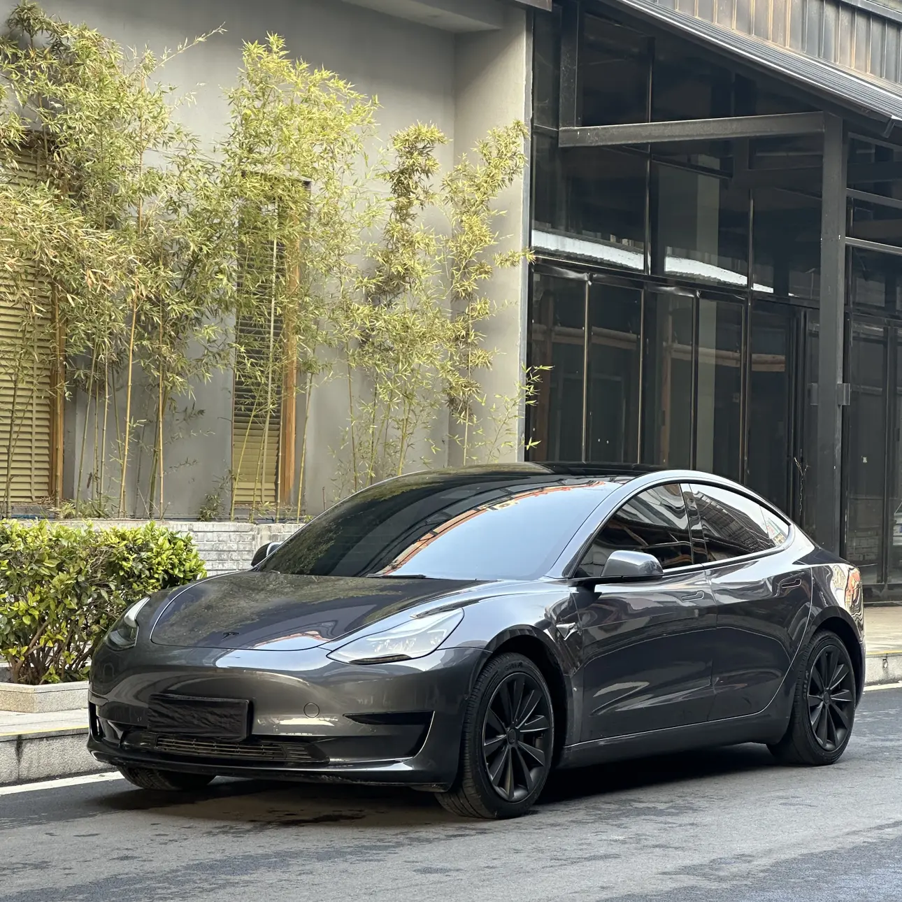 Tesla Model 3  из Китая