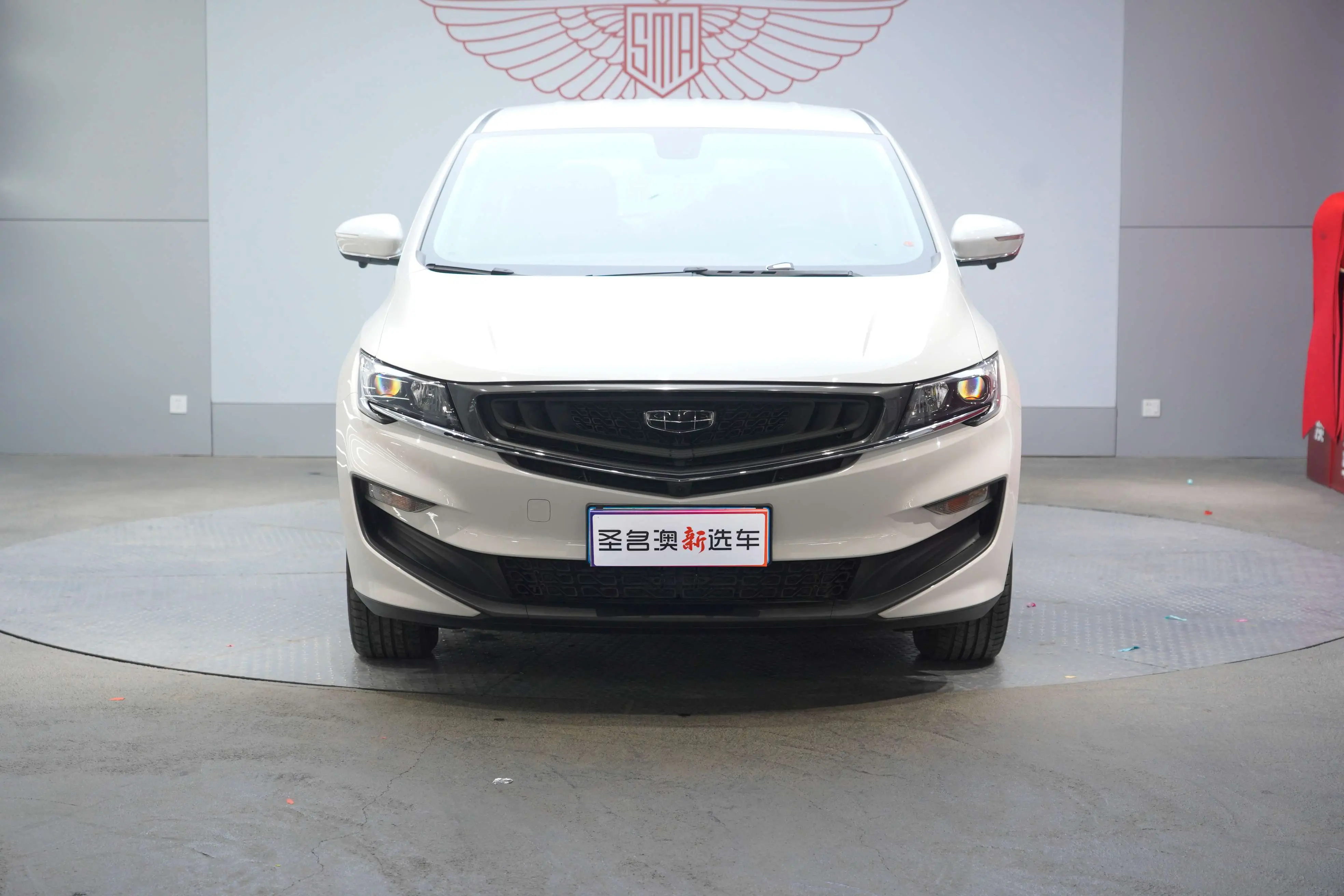 Geely Jiaji  из Китая