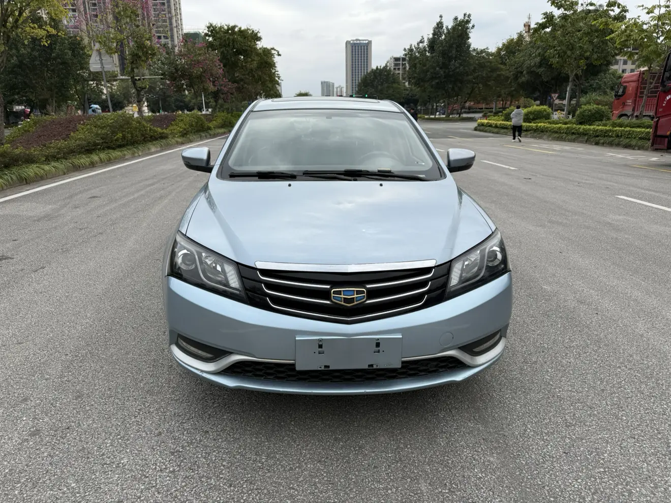 Geely Emgrand  из Китая