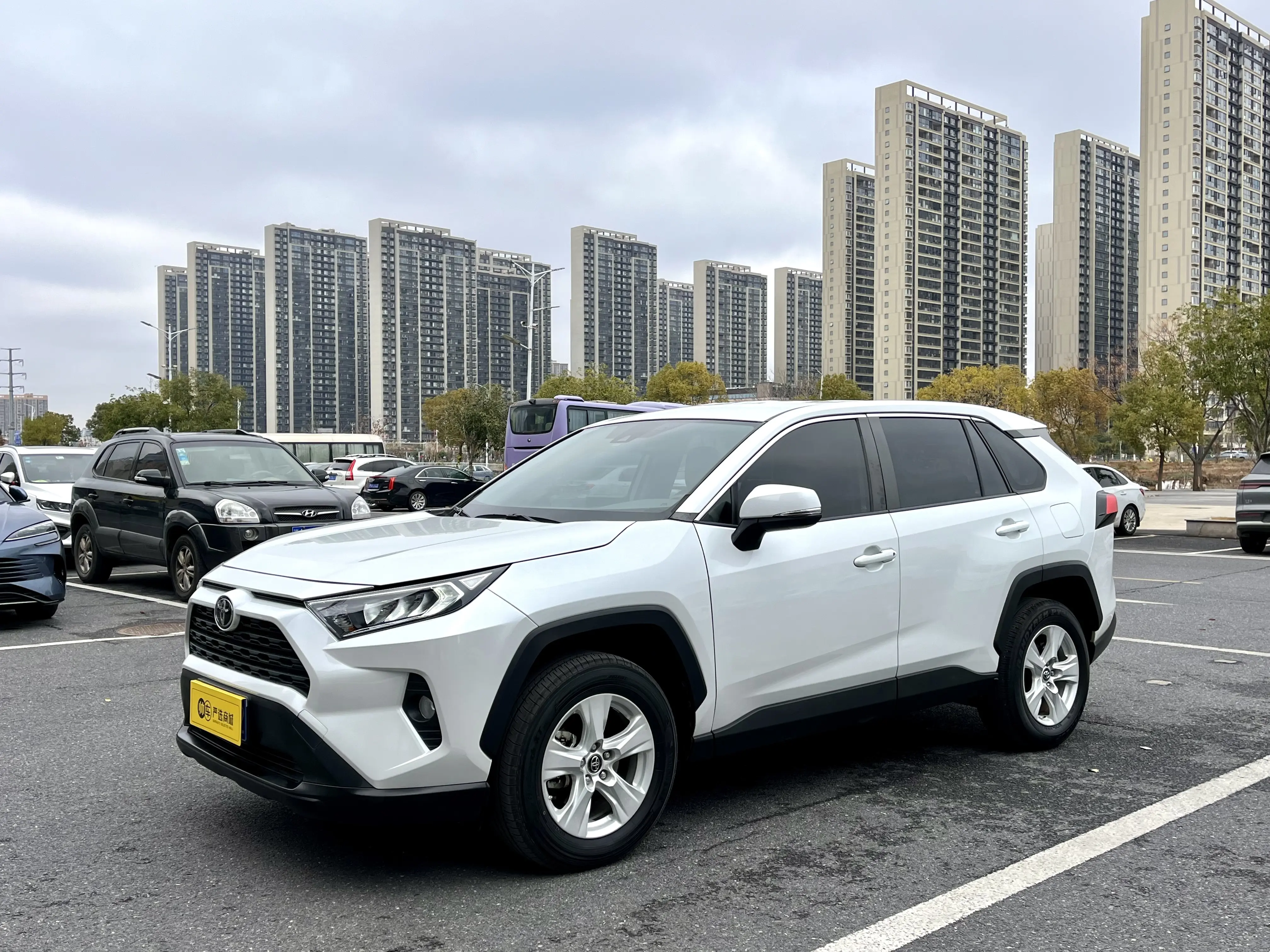 Toyota RAV4  из Китая