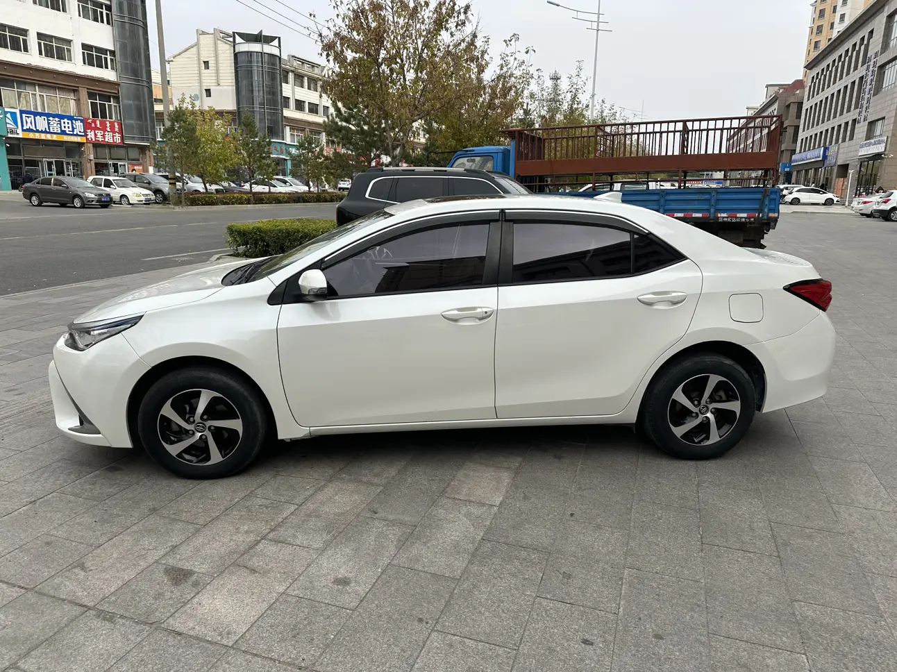 Toyota Levin (Lei Ling)  из Китая