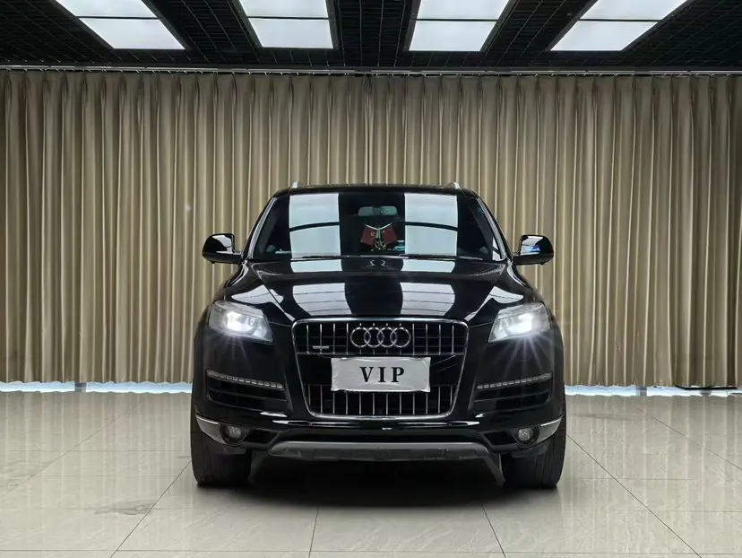 Audi Q7  из Китая