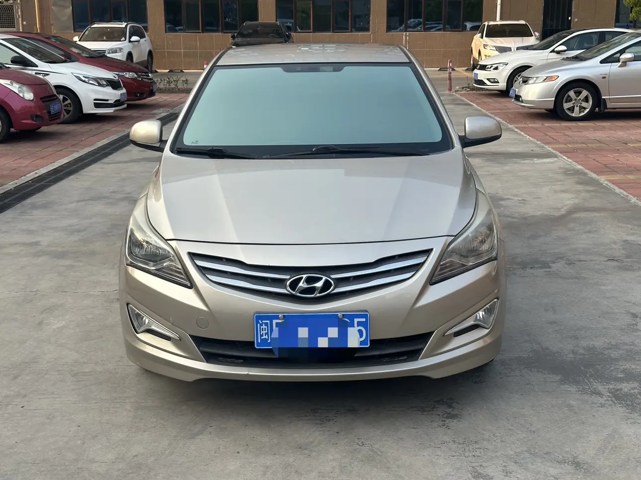 Hyundai Verna (Rena)  из Китая